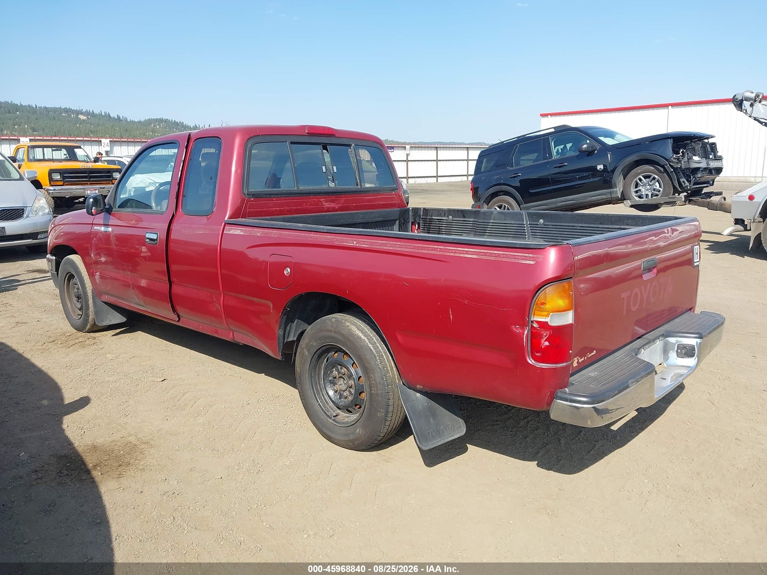 1995 Toyota Tacoma Xtracab Burgundy vin: 4TAUN53B7SZ080761