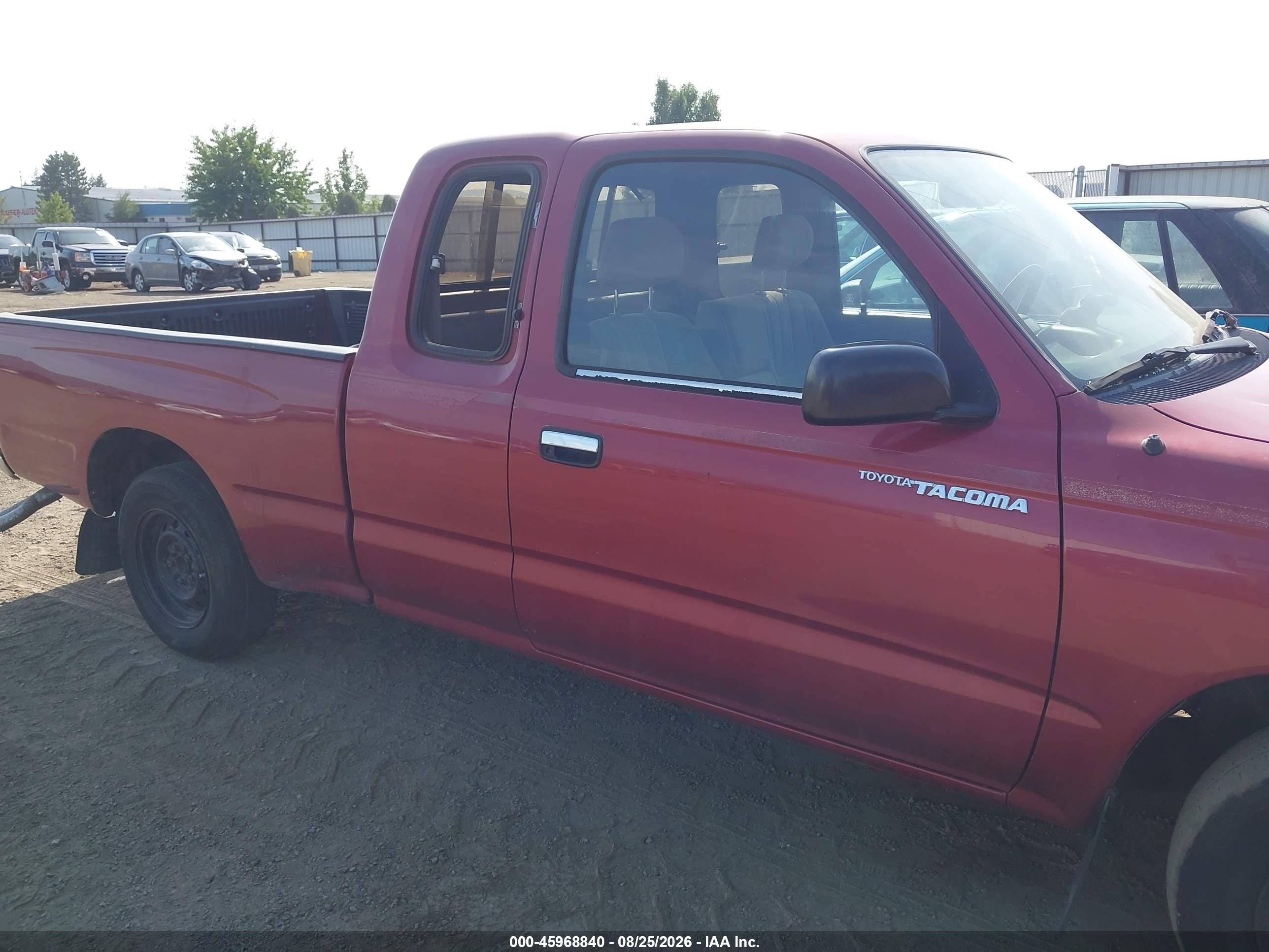 1995 Toyota Tacoma Xtracab Burgundy vin: 4TAUN53B7SZ080761