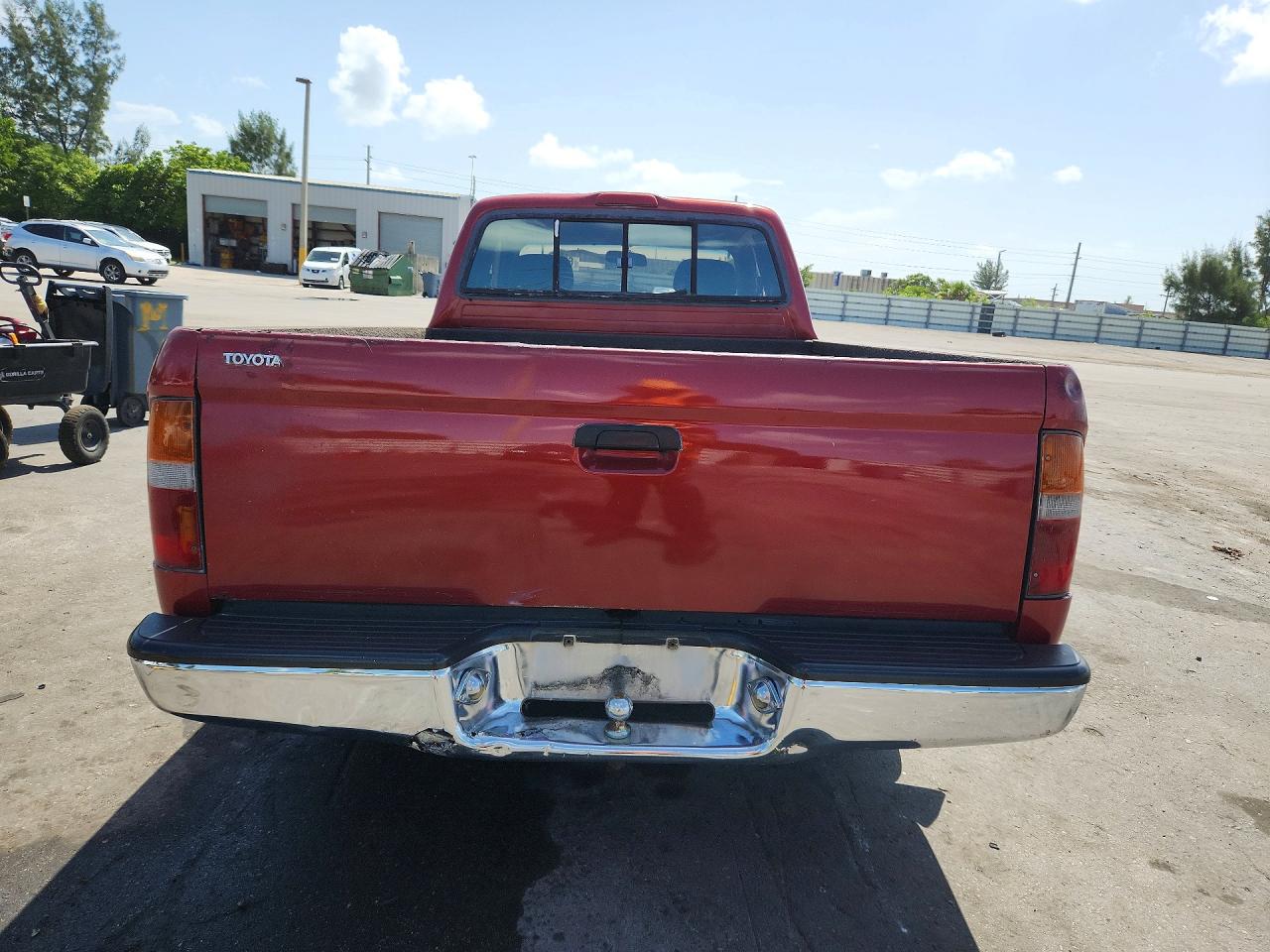 1995 Toyota Tacoma Base Burgundy vin: 4TAUN53B9SZ043906