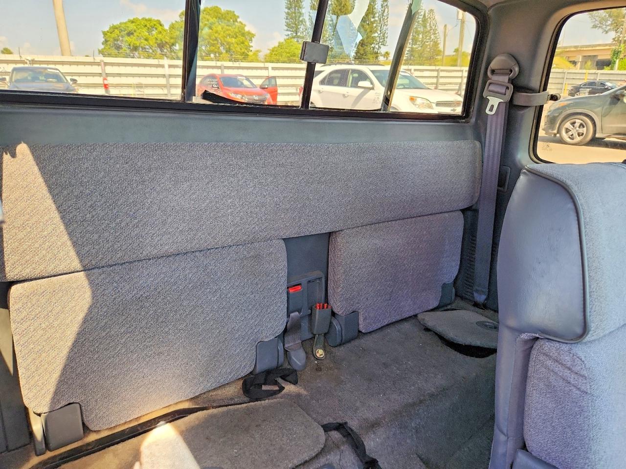 1995 Toyota Tacoma Base Burgundy vin: 4TAUN53B9SZ043906