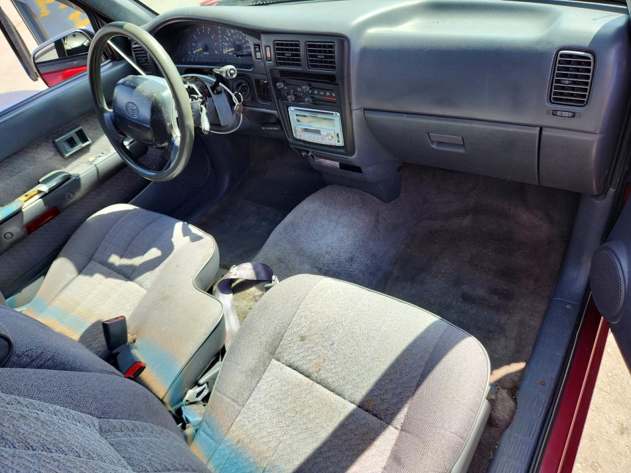 1995 Toyota Tacoma Base Burgundy vin: 4TAUN53B9SZ043906
