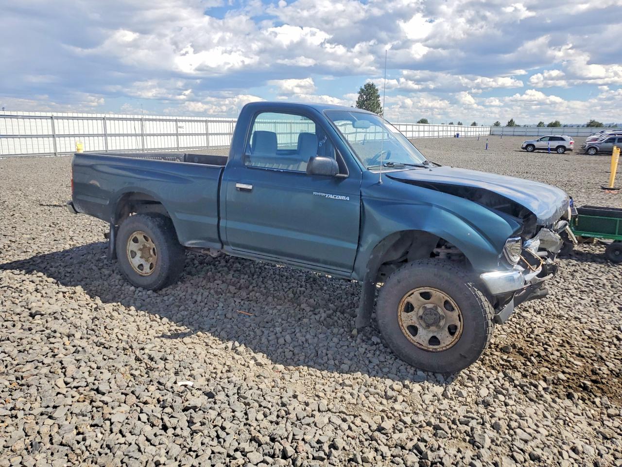 1995 Toyota Tacoma Base Green vin: 4TAUN61C2SZ018783