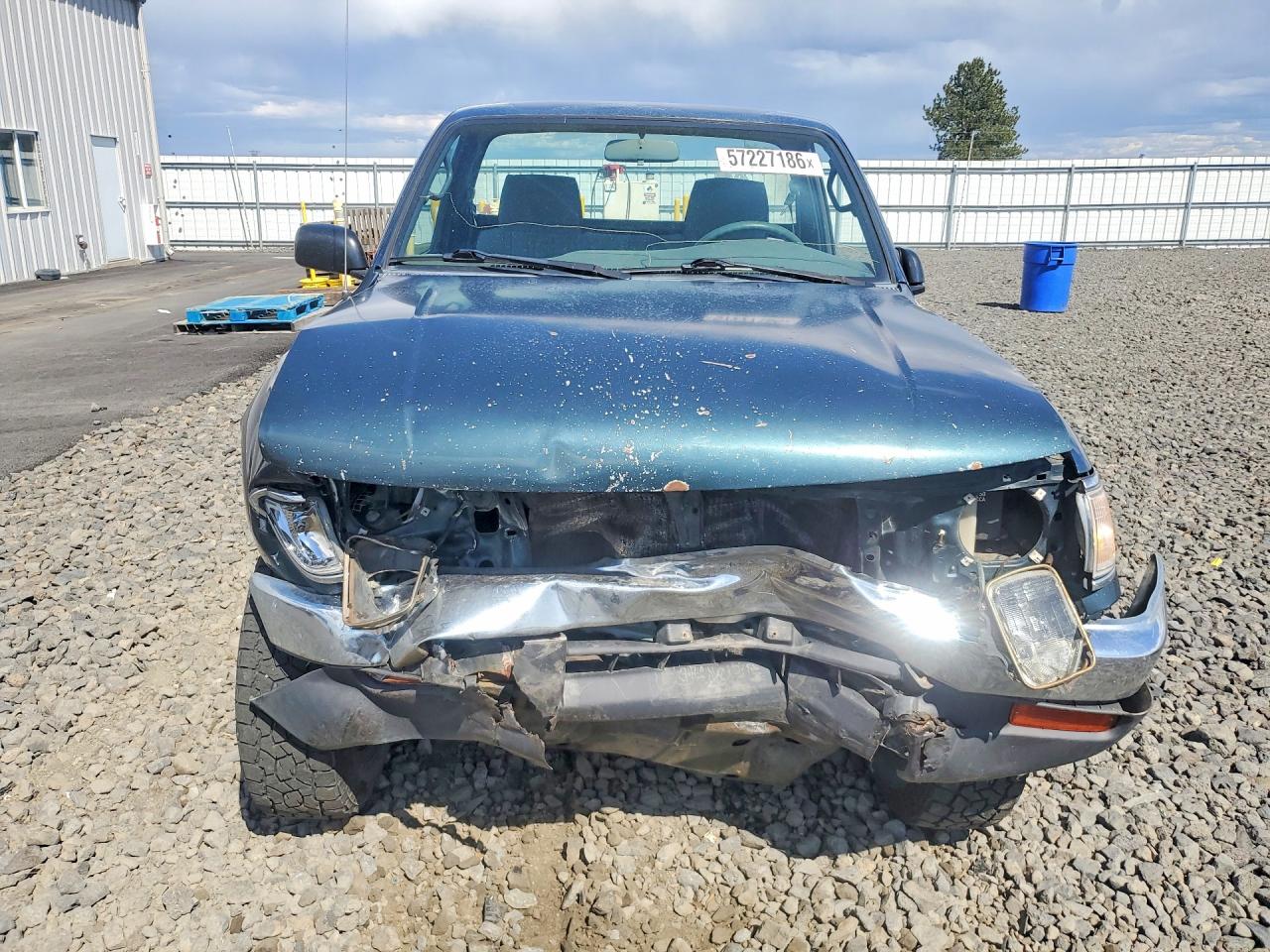 1995 Toyota Tacoma Base Green vin: 4TAUN61C2SZ018783