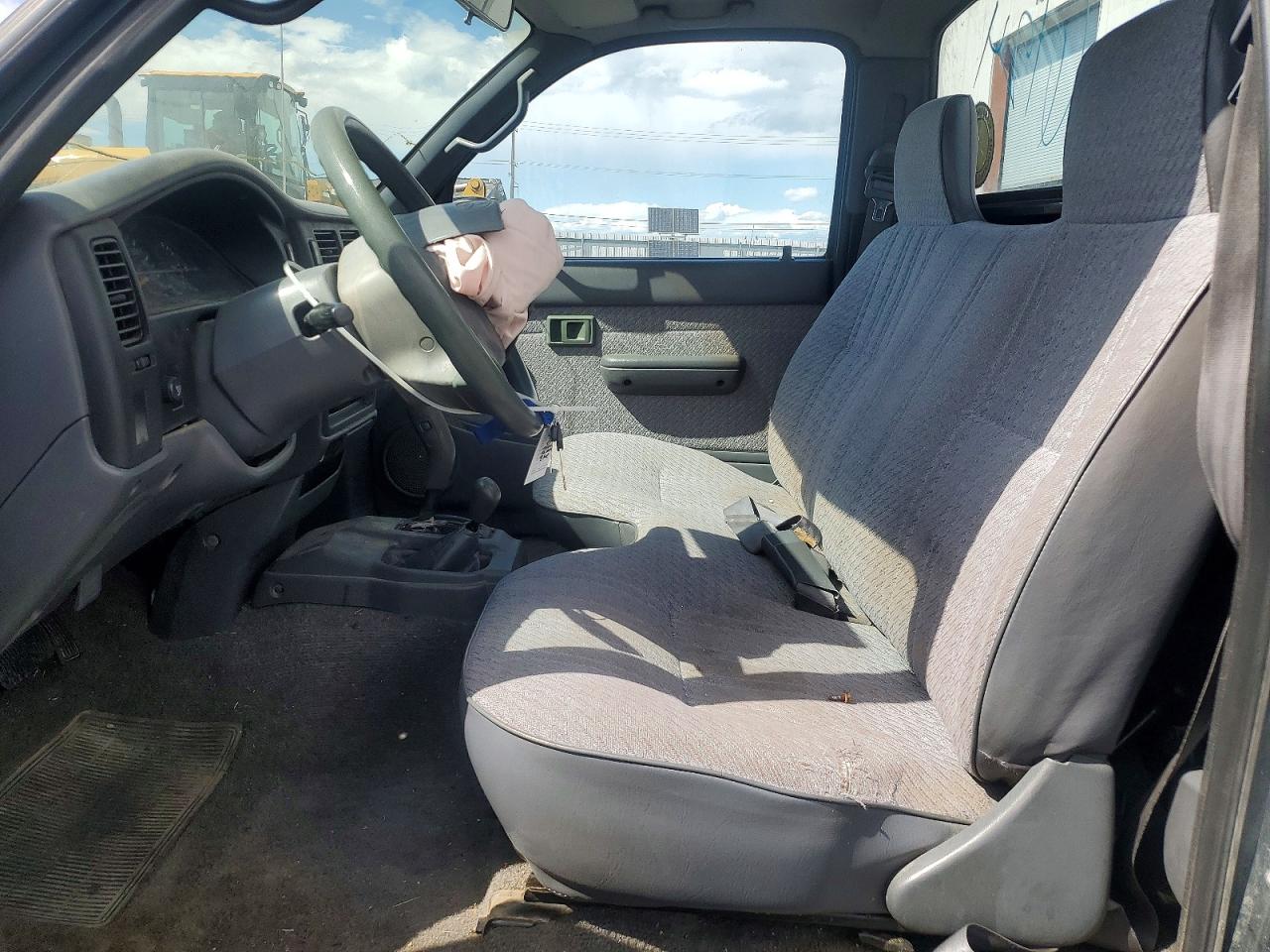 1995 Toyota Tacoma Base Green vin: 4TAUN61C2SZ018783