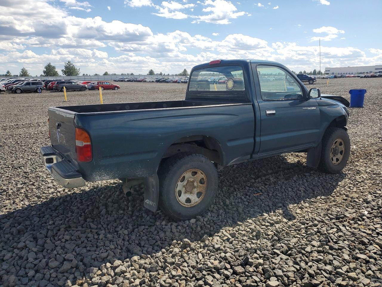 1995 Toyota Tacoma Base Green vin: 4TAUN61C2SZ018783