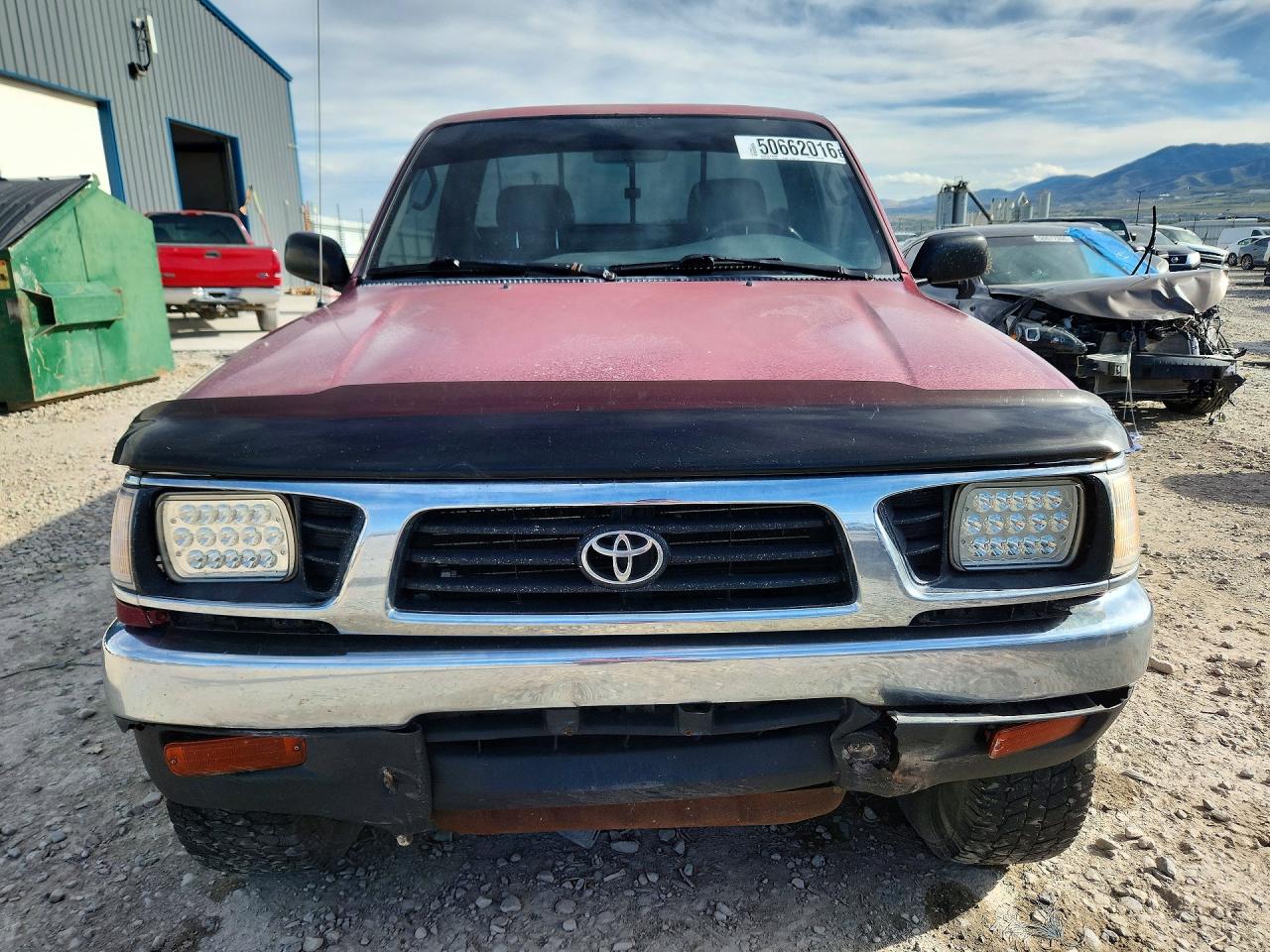 1995 Toyota Tacoma Base Burgundy vin: 4TAUN61C2SZ061150