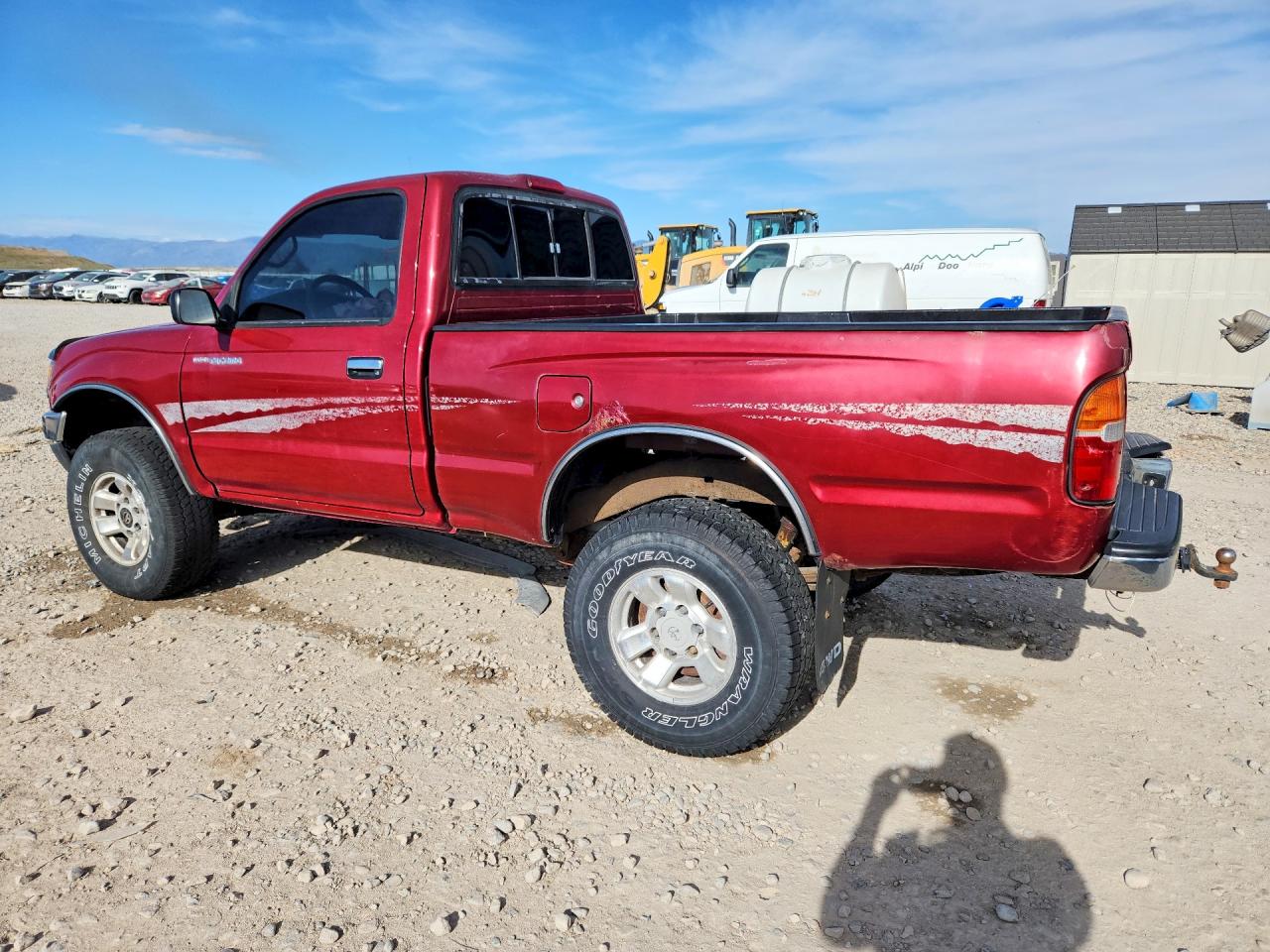 1995 Toyota Tacoma Base Burgundy vin: 4TAUN61C2SZ061150
