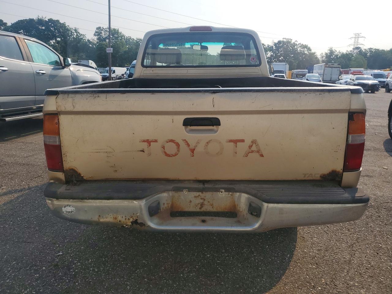 1995 Toyota Tacoma Beige vin: 4TAUN61CXSZ043141