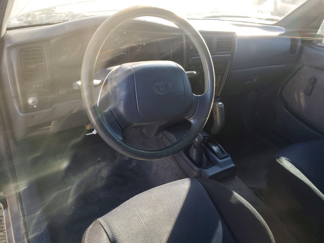 1995 Toyota Tacoma Xtracab Silver vin: 4TAUN73C8SZ003093