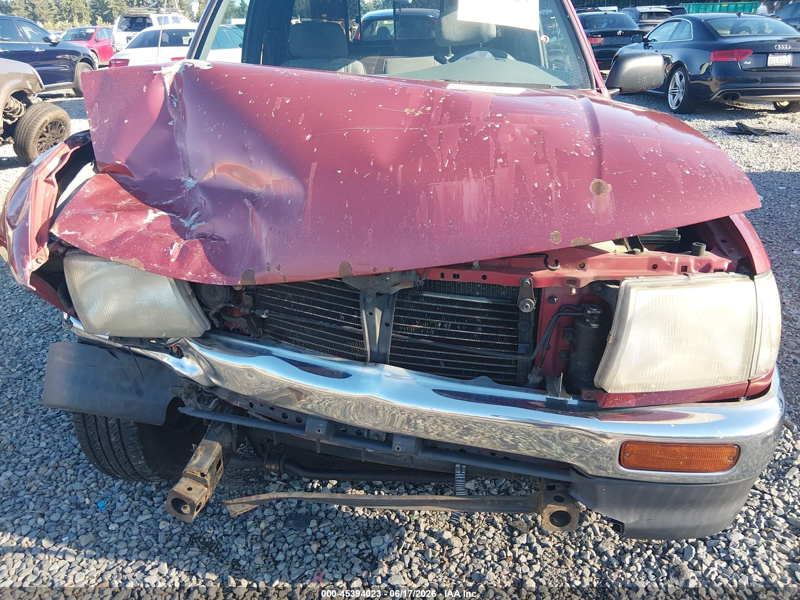 1997 Toyota Tacoma   Red vin: 4TAVL52N0VZ315575