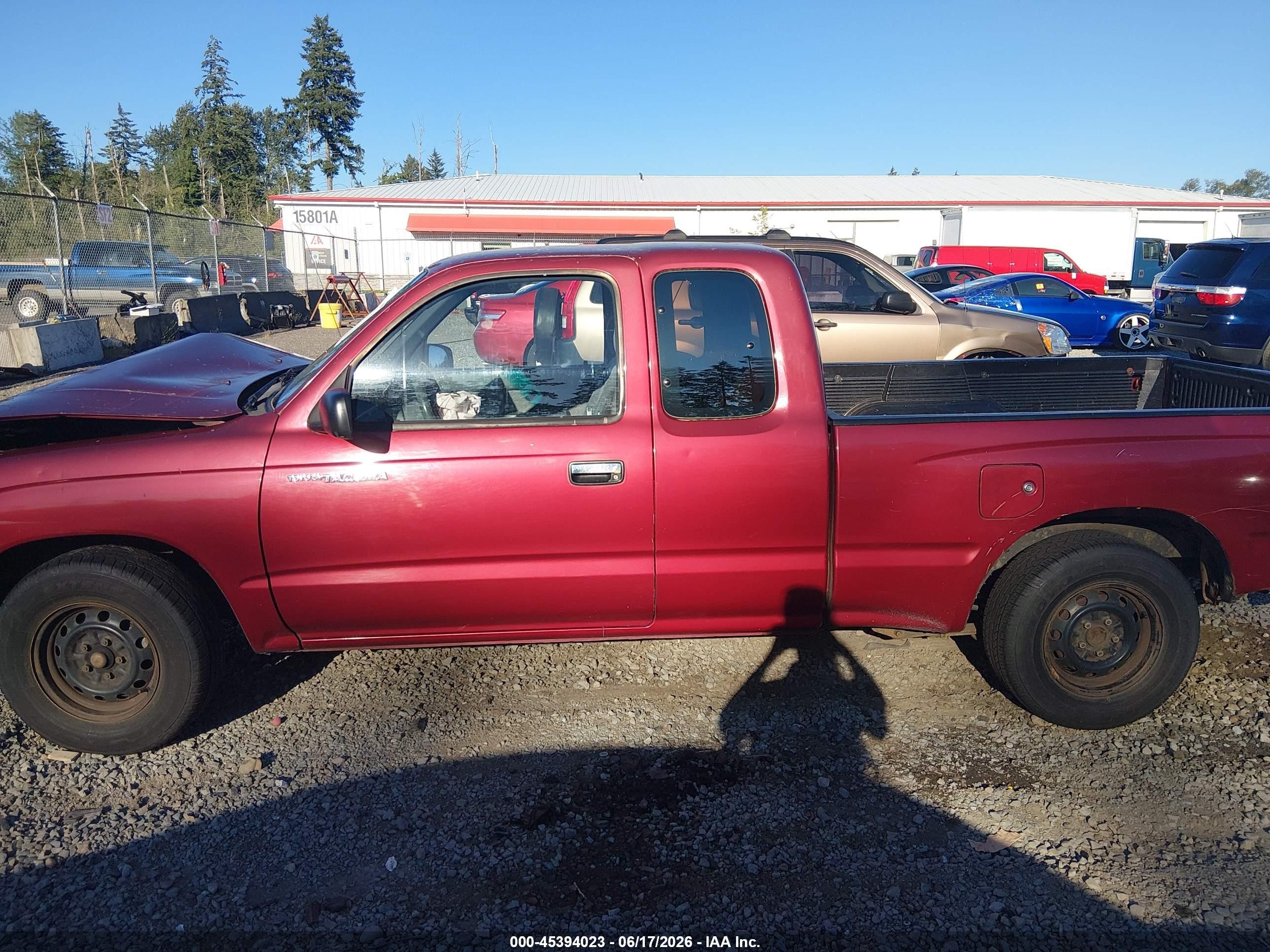 1997 Toyota Tacoma   Red vin: 4TAVL52N0VZ315575