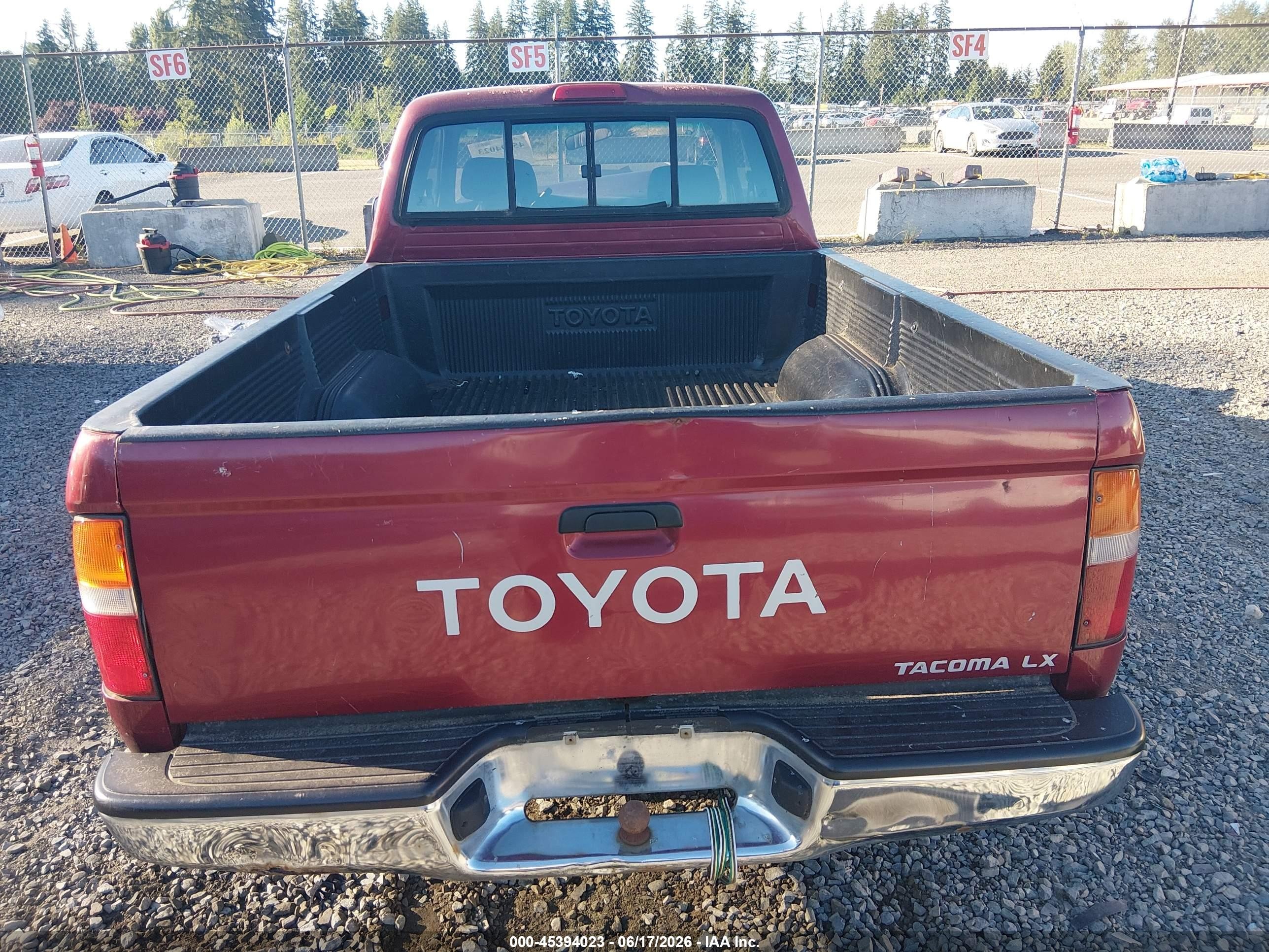 1997 Toyota Tacoma   Red vin: 4TAVL52N0VZ315575