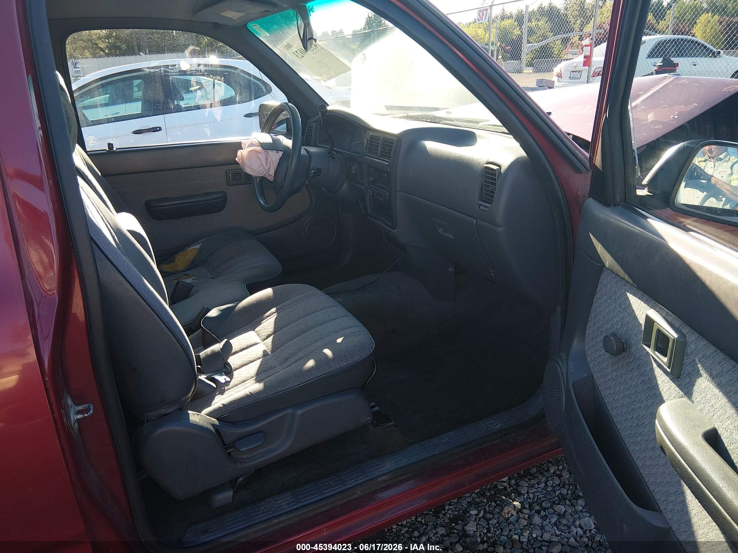 1997 Toyota Tacoma   Red vin: 4TAVL52N0VZ315575