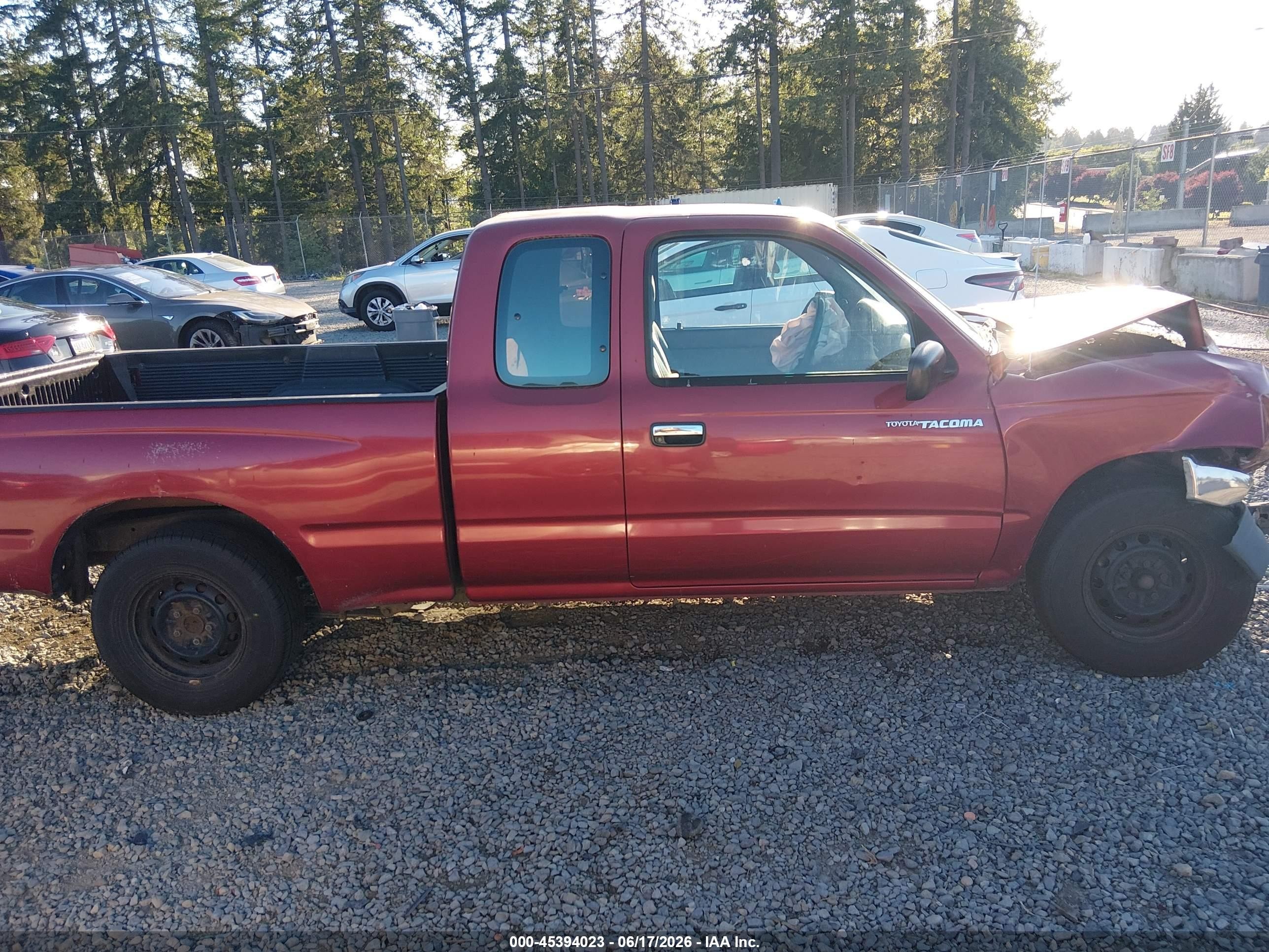 1997 Toyota Tacoma   Red vin: 4TAVL52N0VZ315575