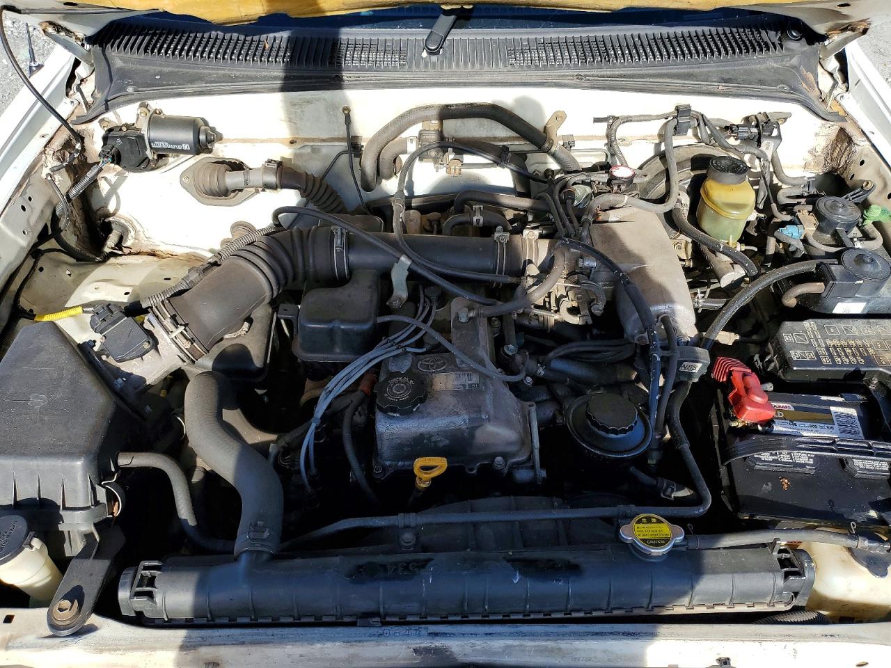 1999 Toyota Tacoma Xtracab White vin: 4TAVL52N0XZ570875