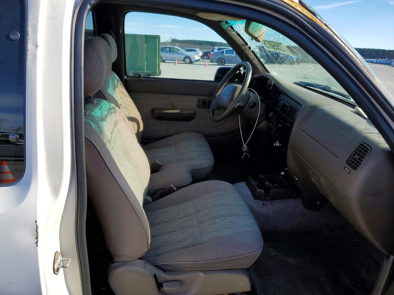 1999 Toyota Tacoma Xtracab White vin: 4TAVL52N0XZ570875