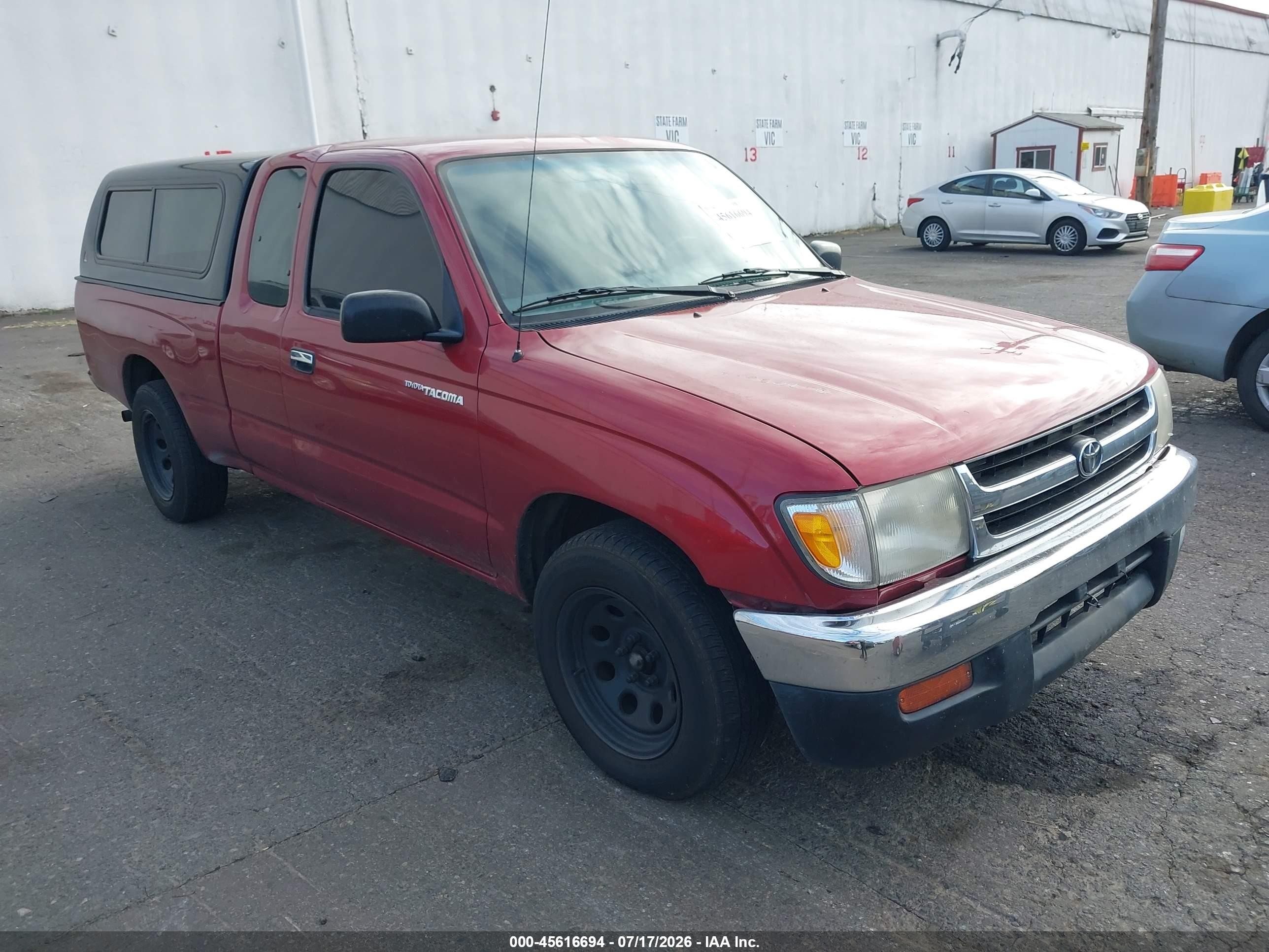 1998 Toyota Tacoma   Red vin: 4TAVL52N1WZ095171