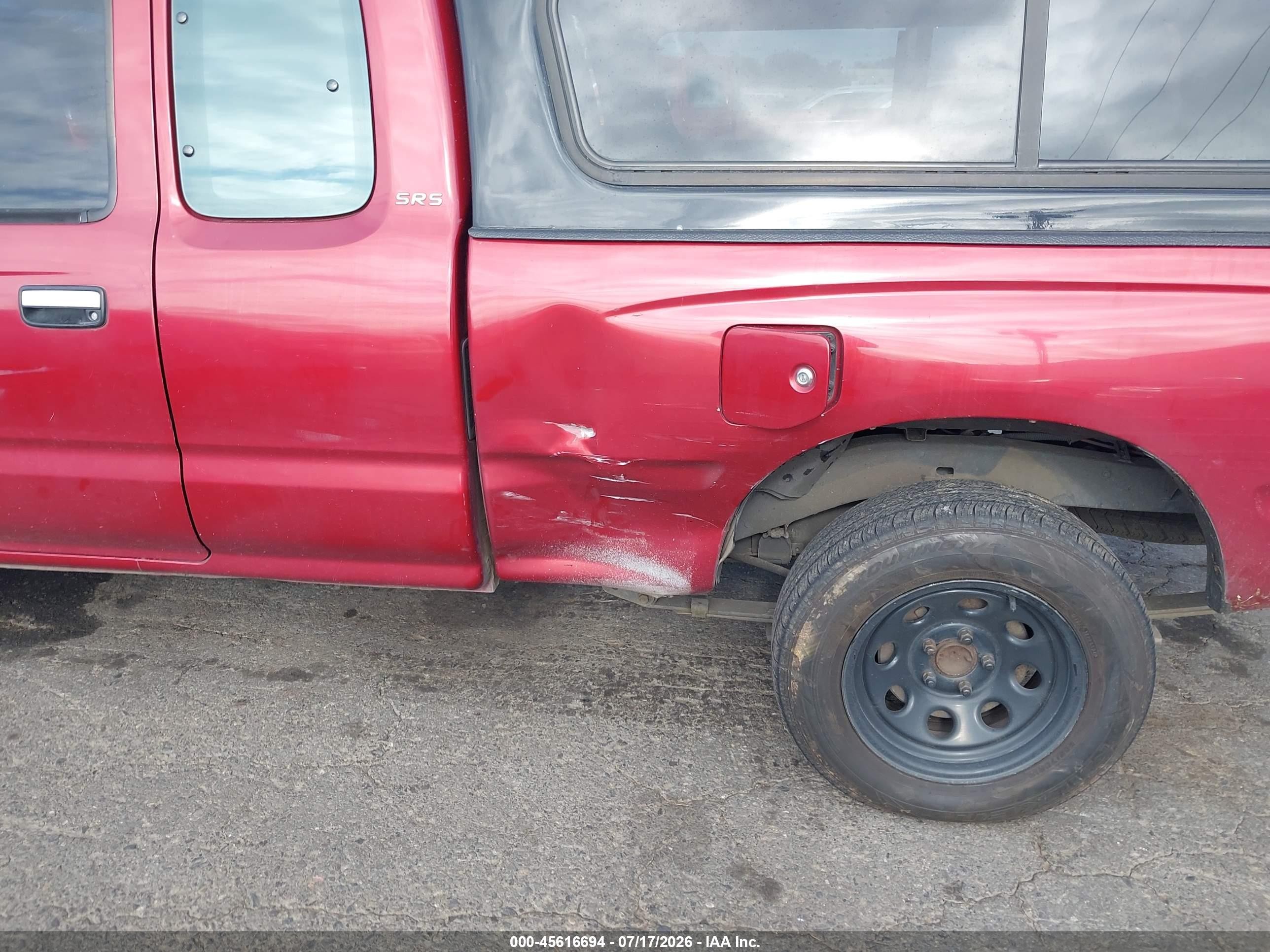 1998 Toyota Tacoma   Red vin: 4TAVL52N1WZ095171