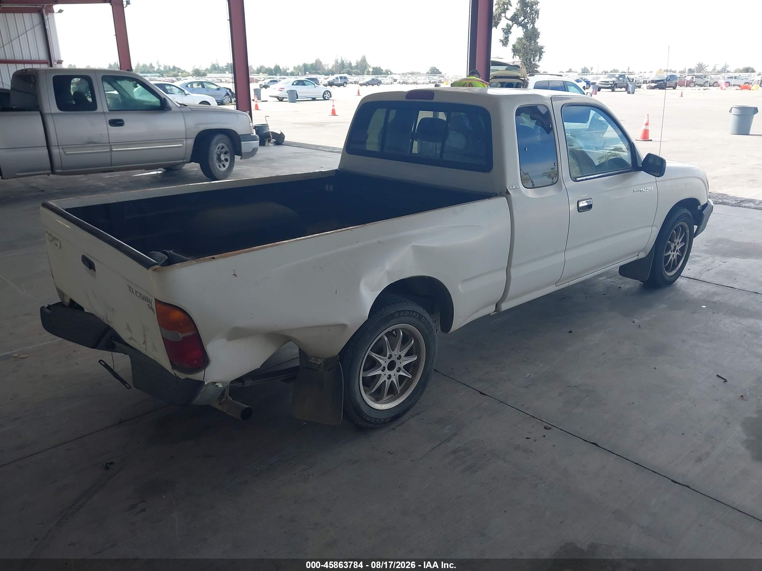 1999 Toyota Tacoma White vin: 4TAVL52N1XZ516971
