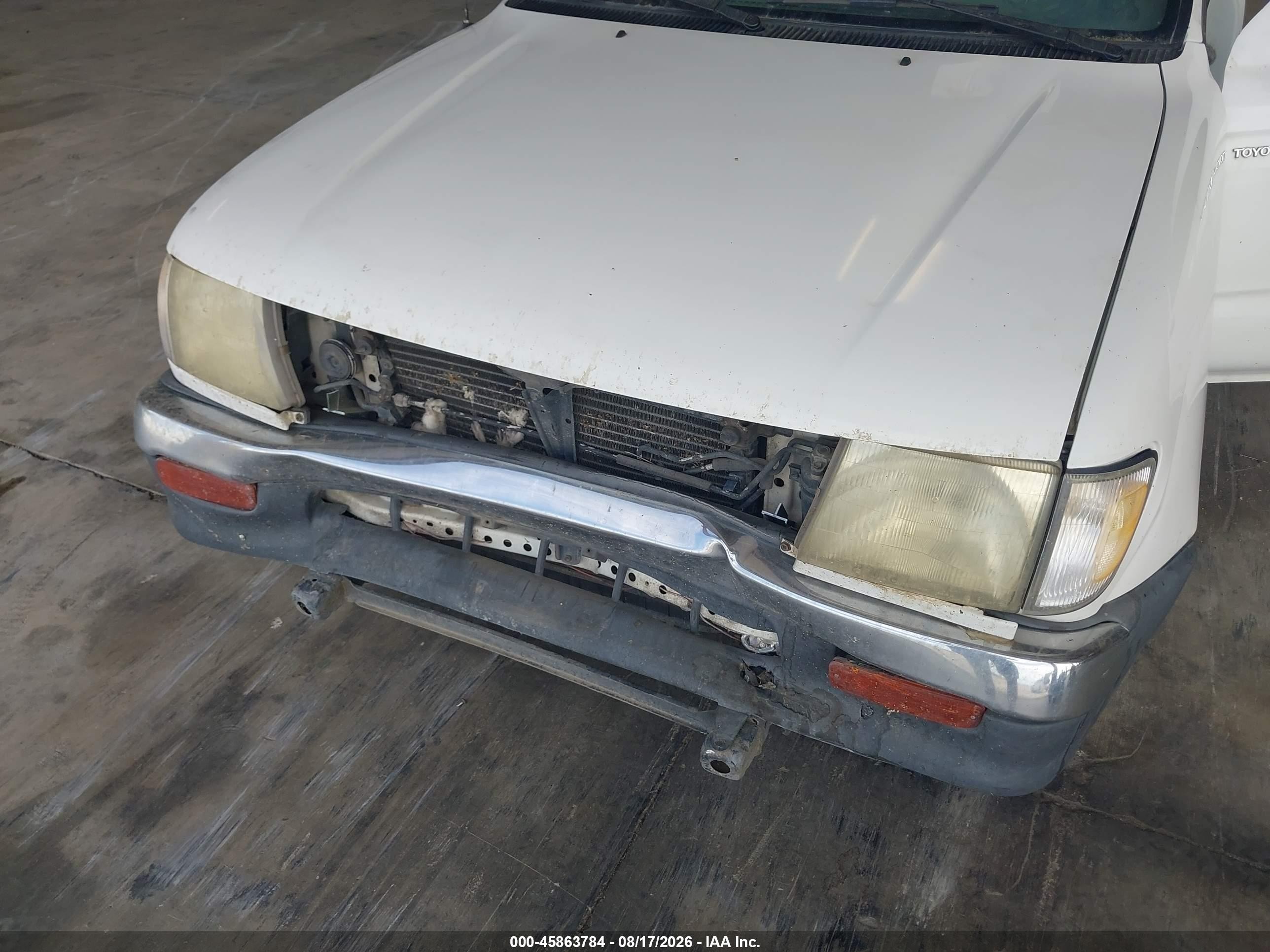 1999 Toyota Tacoma White vin: 4TAVL52N1XZ516971