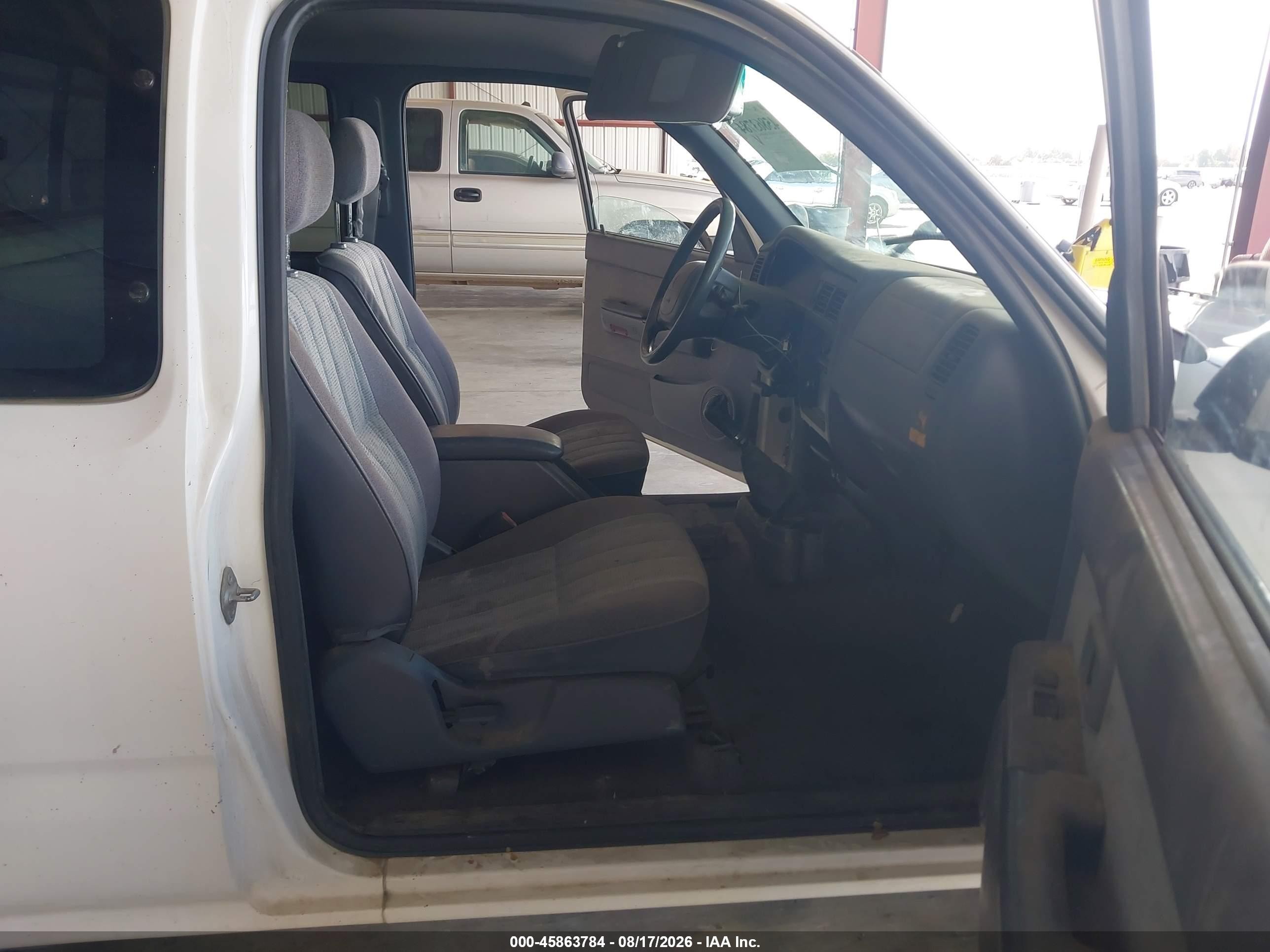 1999 Toyota Tacoma White vin: 4TAVL52N1XZ516971