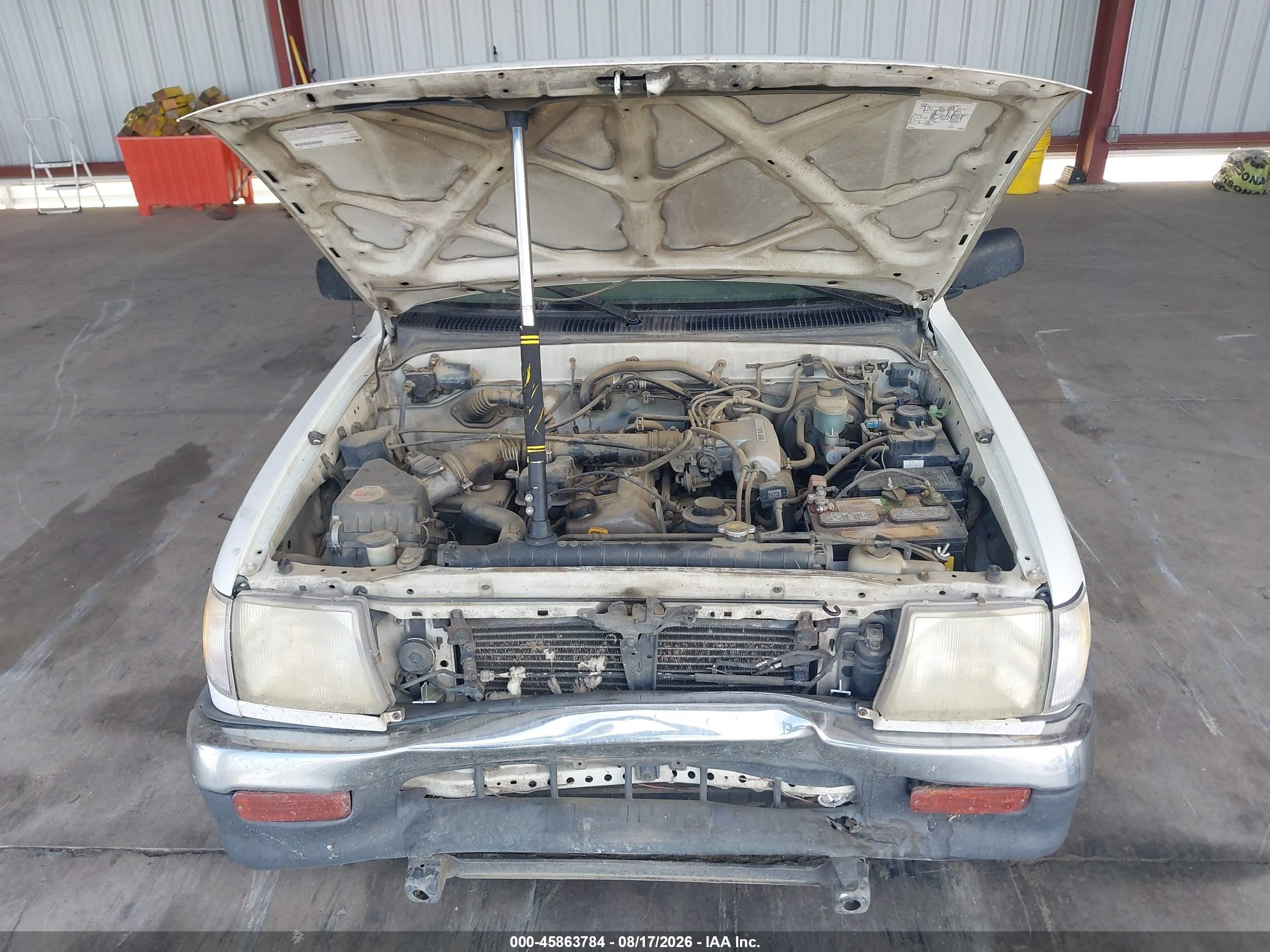 1999 Toyota Tacoma White vin: 4TAVL52N1XZ516971