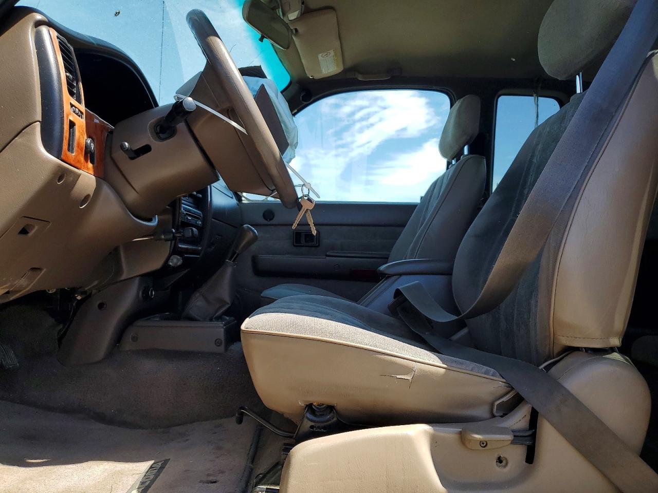 2000 Toyota Tacoma Xtracab Серебряный vin: 4TAVL52N1YZ636223