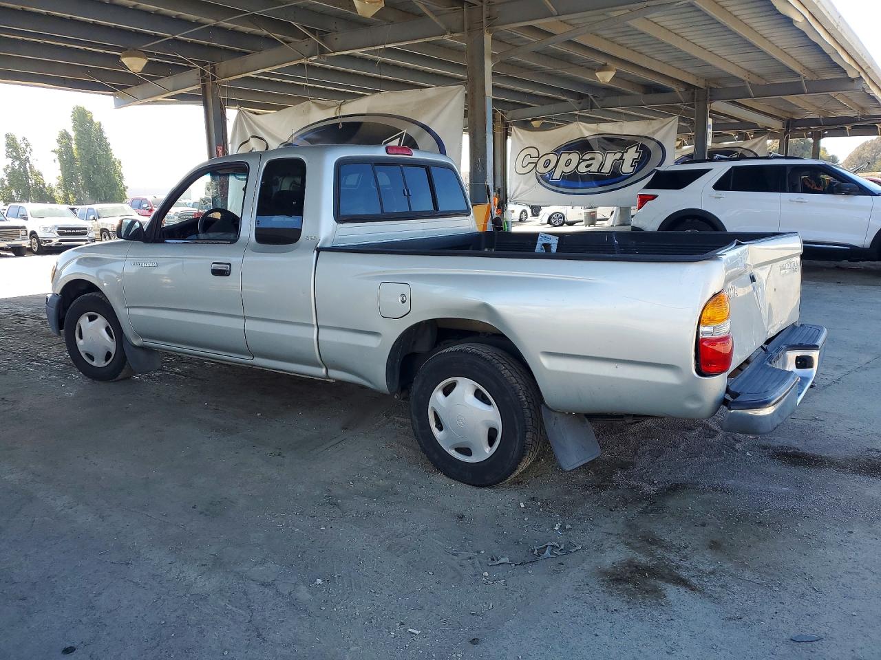 2000 Toyota Tacoma Xtracab Silver vin: 4TAVL52N1YZ641891