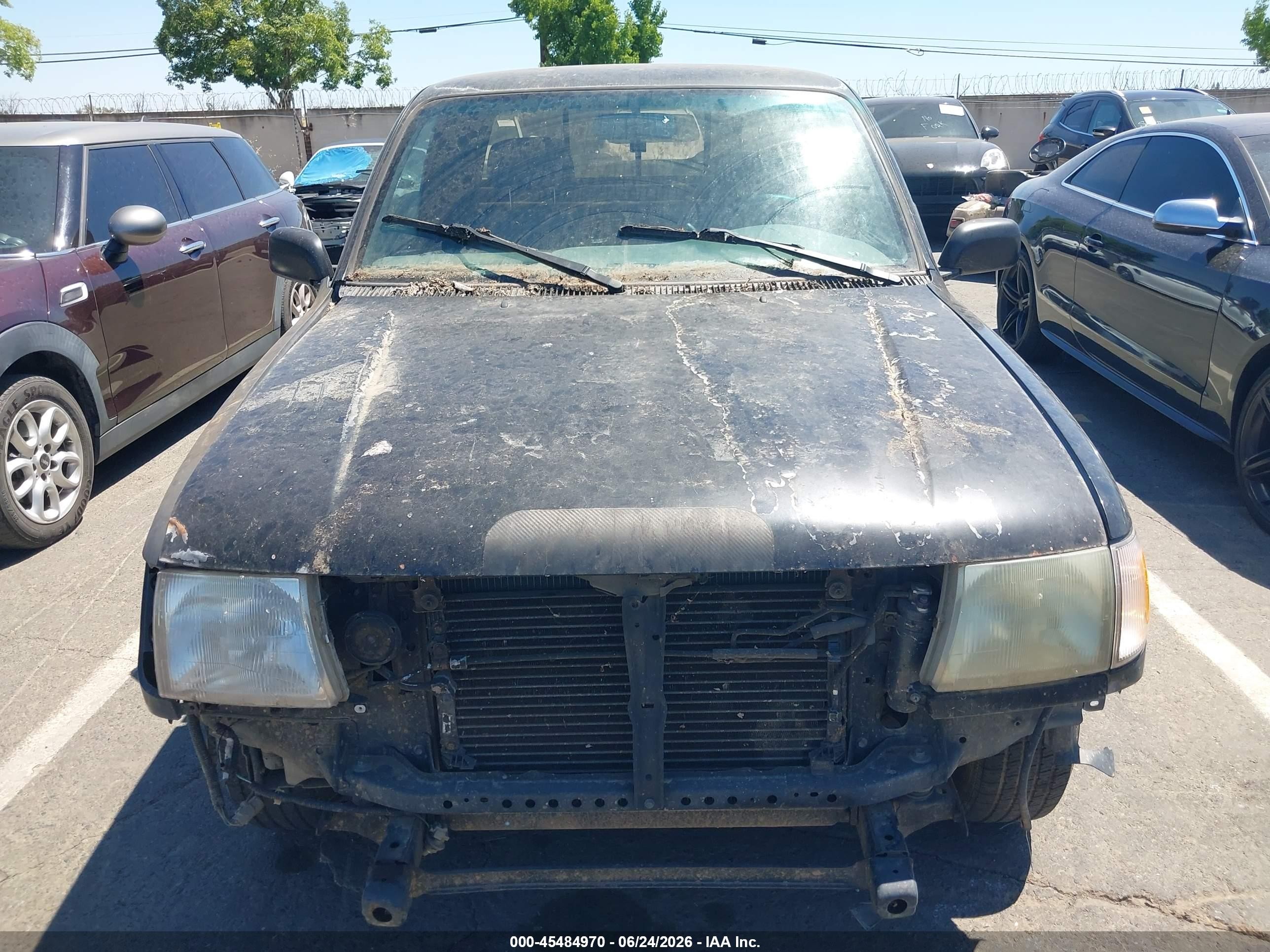 1998 Toyota Tacoma   Black vin: 4TAVL52N2WZ085099