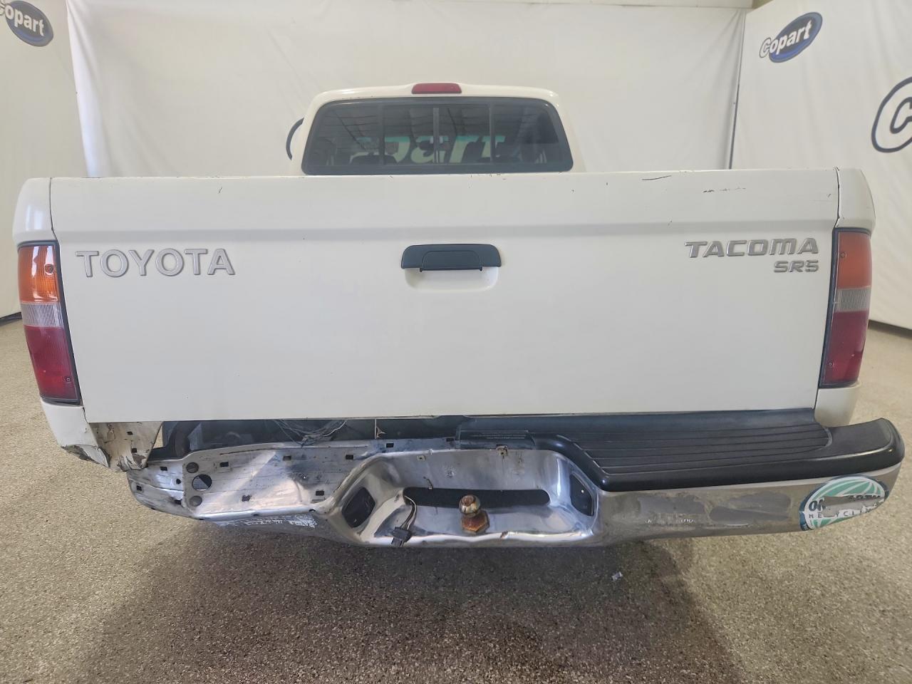 1998 Toyota Tacoma Xtracab White vin: 4TAVL52N2WZ146385