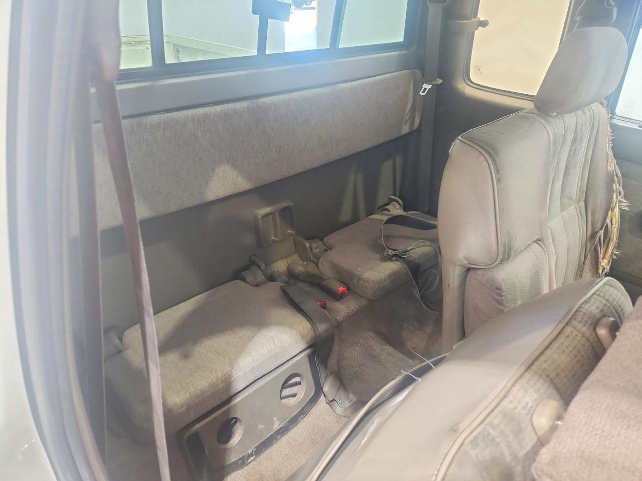 1998 Toyota Tacoma Xtracab White vin: 4TAVL52N2WZ146385