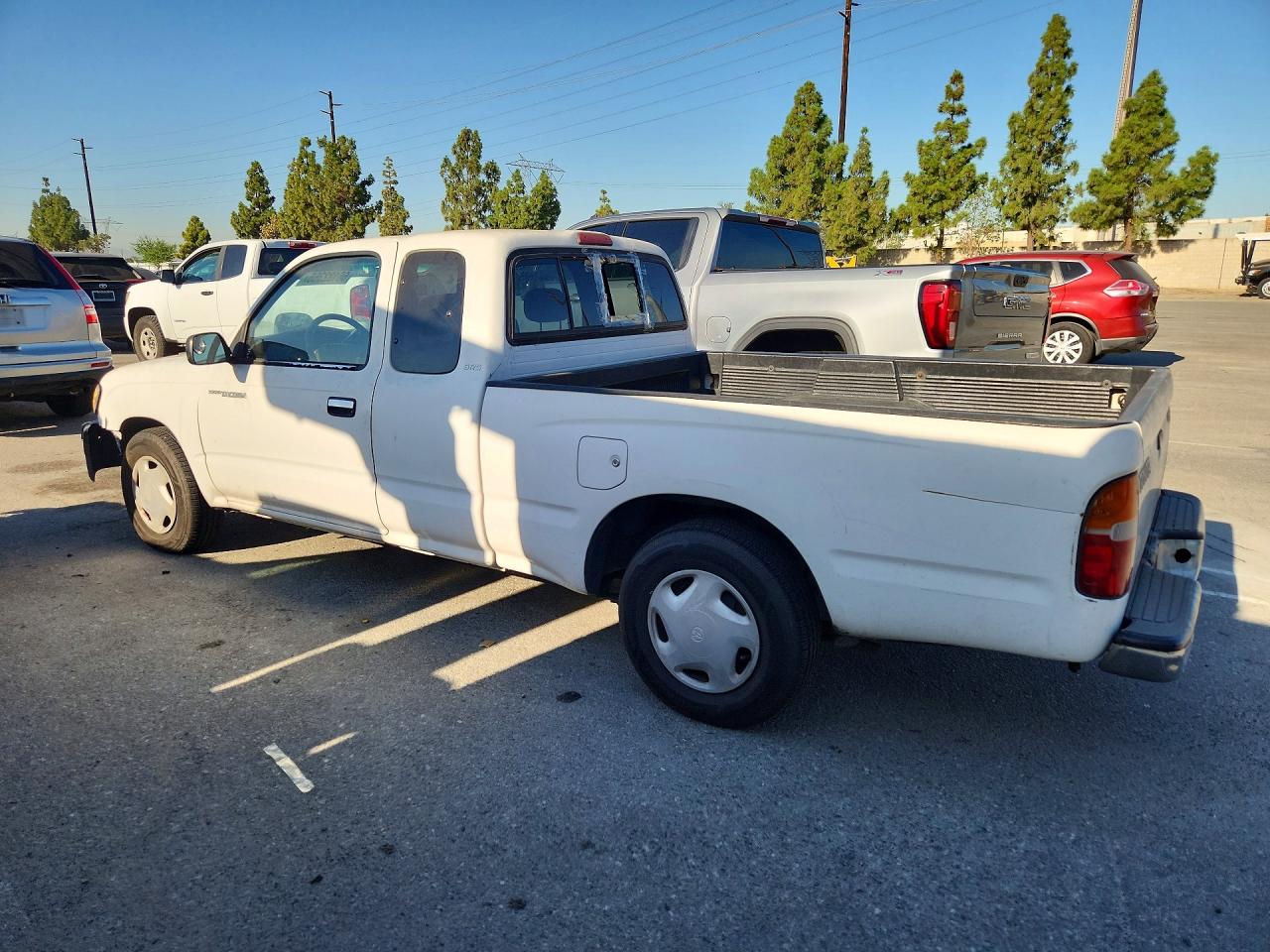 1999 Toyota Tacoma Base White vin: 4TAVL52N2XZ442167