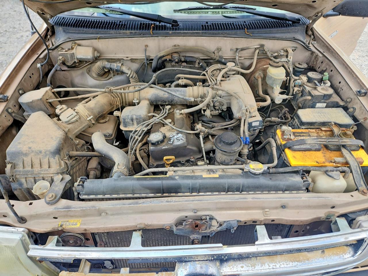 1999 Toyota Tacoma Xtracab Gold vin: 4TAVL52N2XZ472396