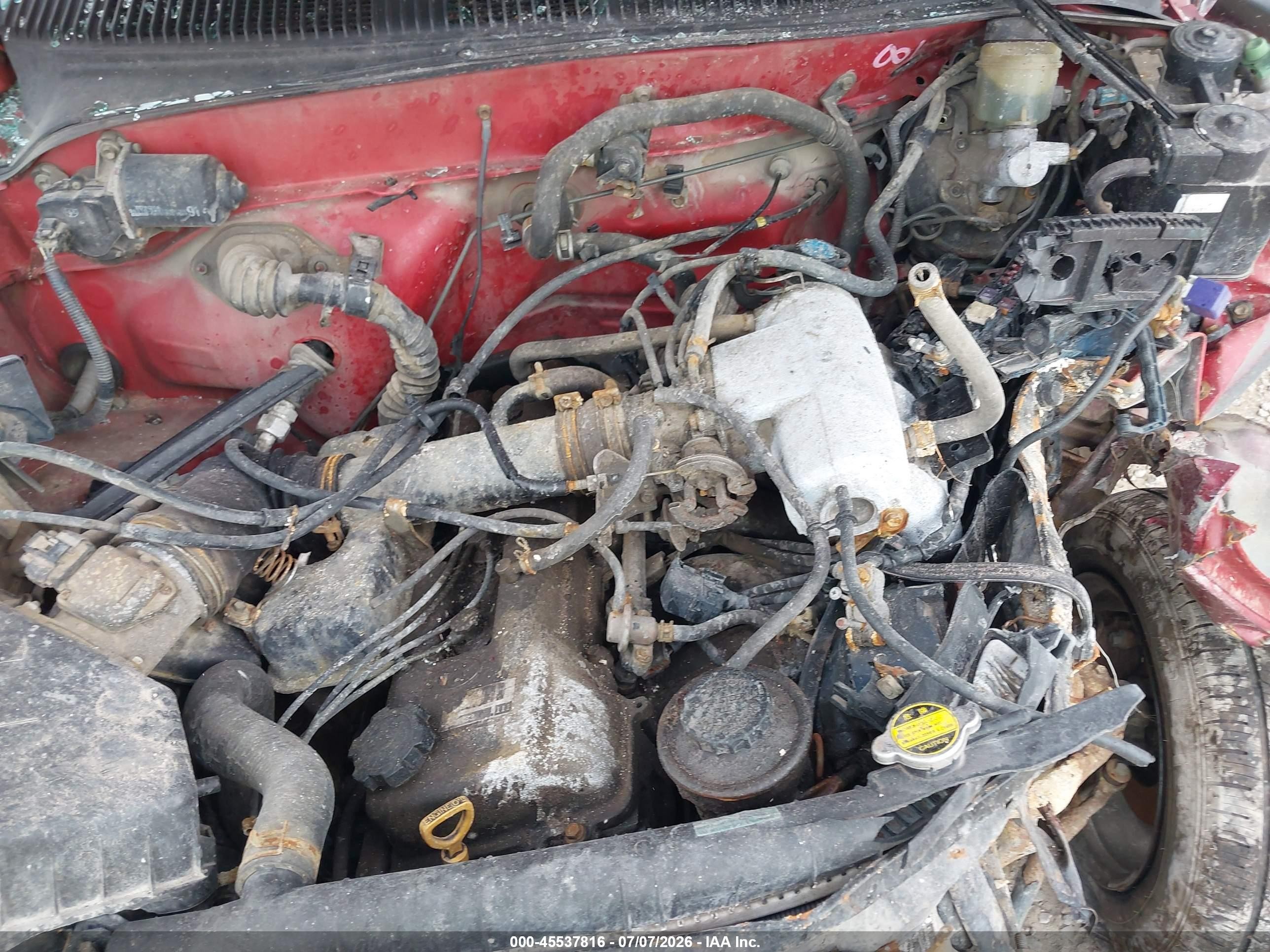 2000 Toyota Tacoma   Red vin: 4TAVL52N2YZ606034