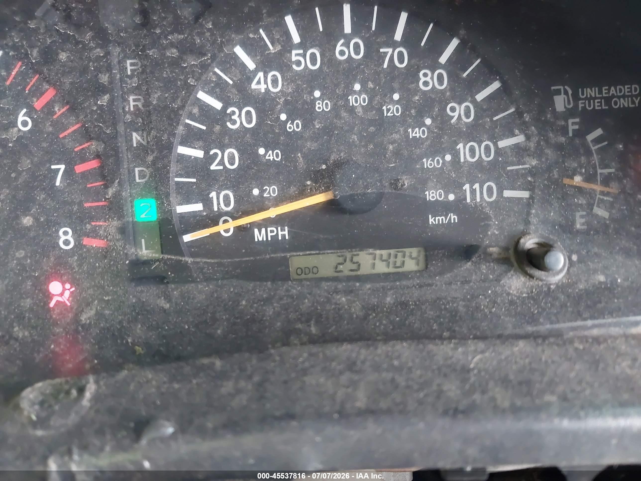2000 Toyota Tacoma   Red vin: 4TAVL52N2YZ606034