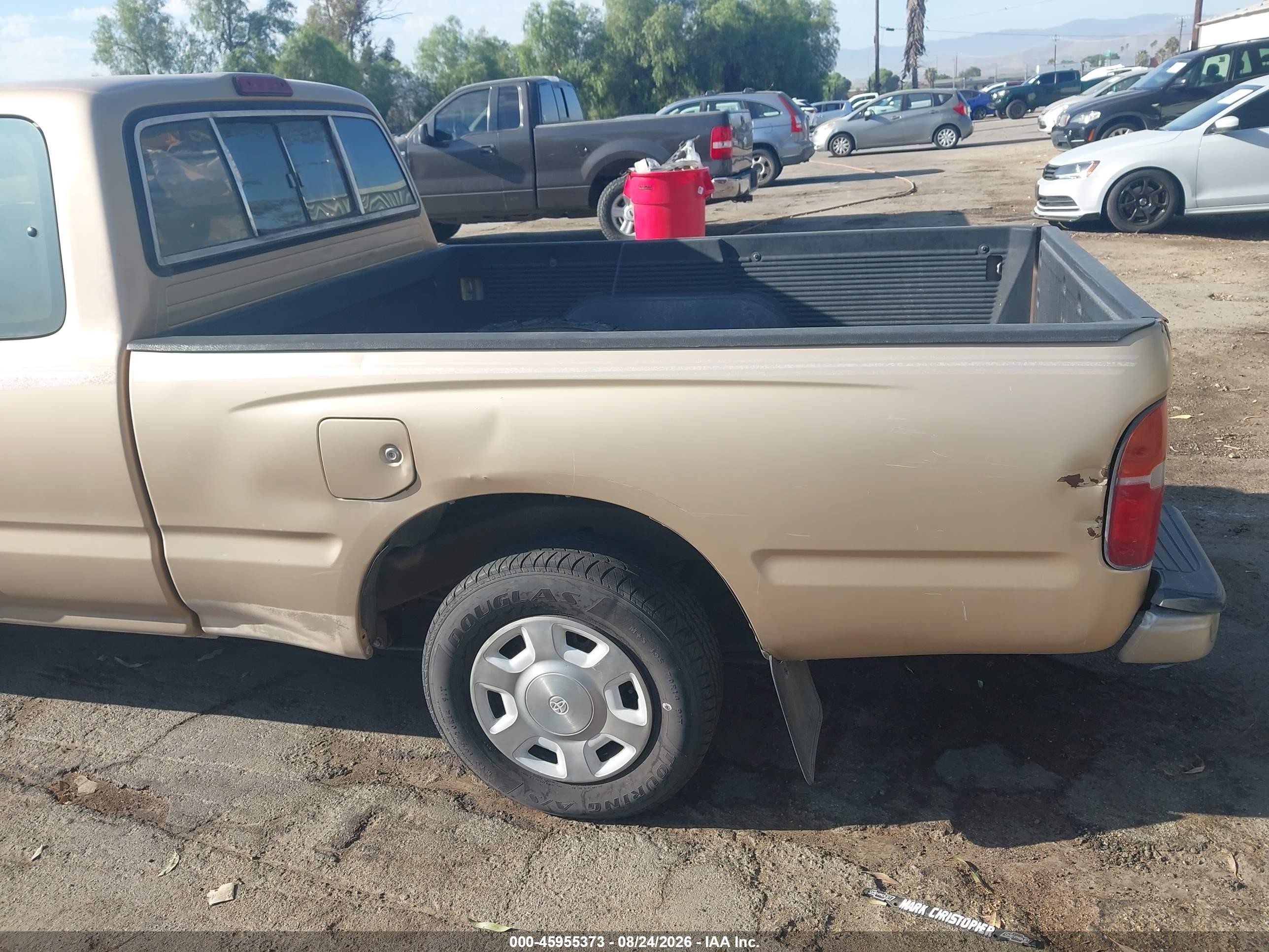 1996 Toyota Tacoma Xtracab Tan vin: 4TAVL52N3TZ161165