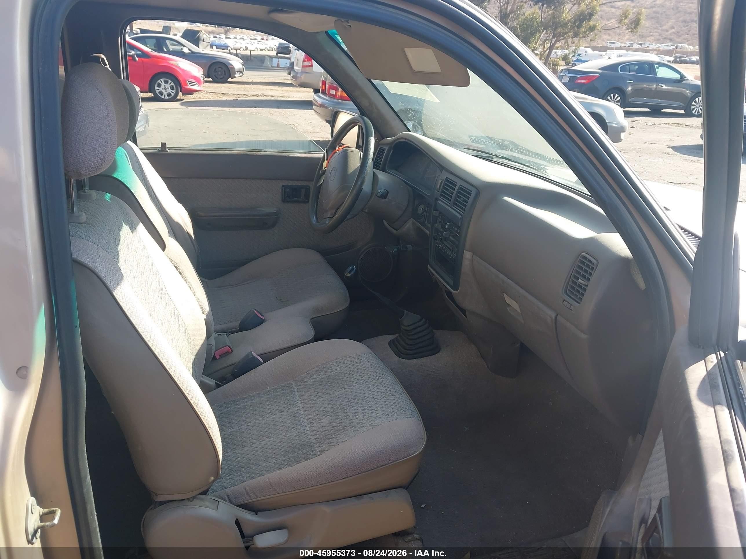 1996 Toyota Tacoma Xtracab Tan vin: 4TAVL52N3TZ161165