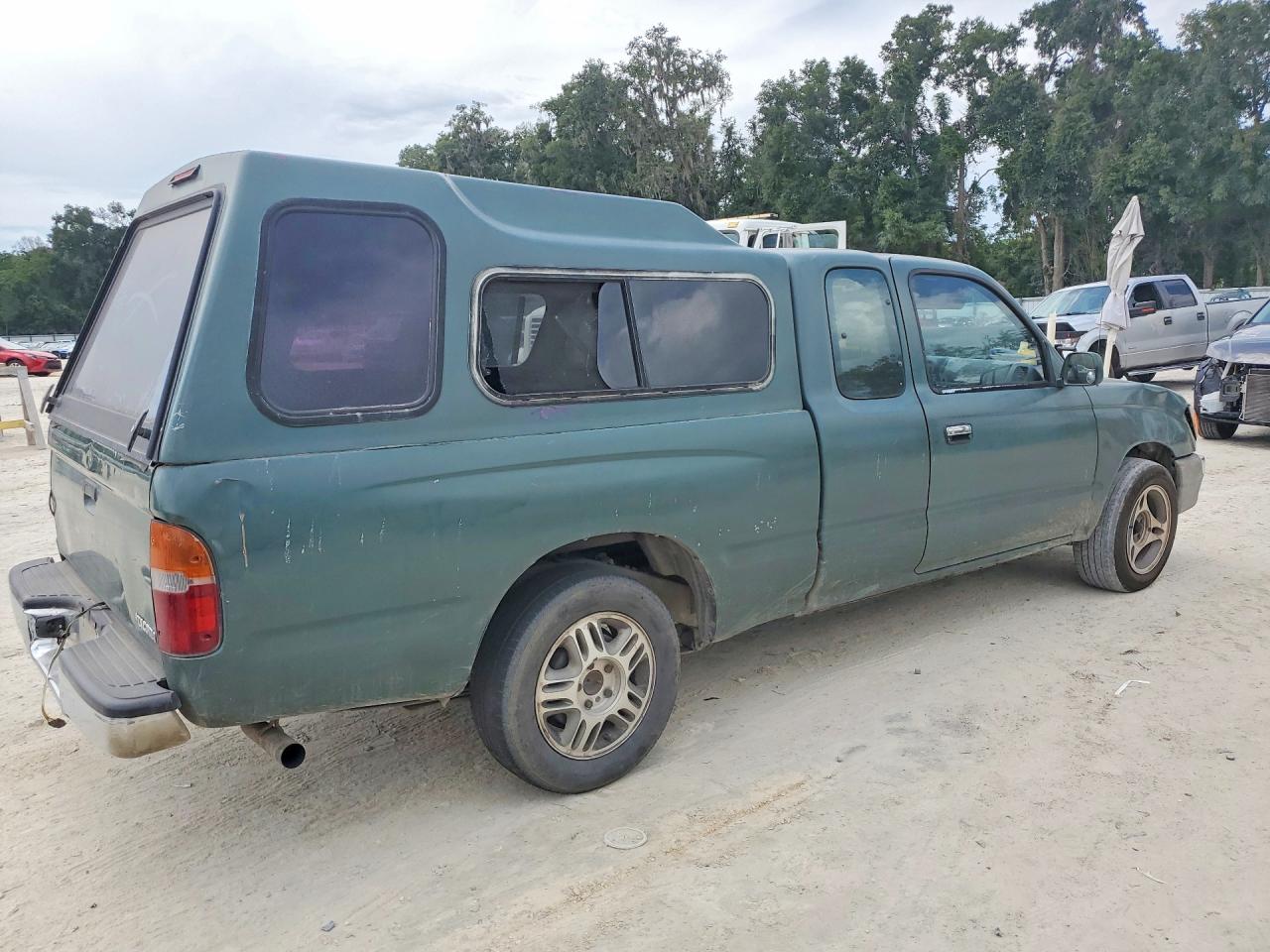 1998 Toyota Tacoma Base Green vin: 4TAVL52N3WZ015255