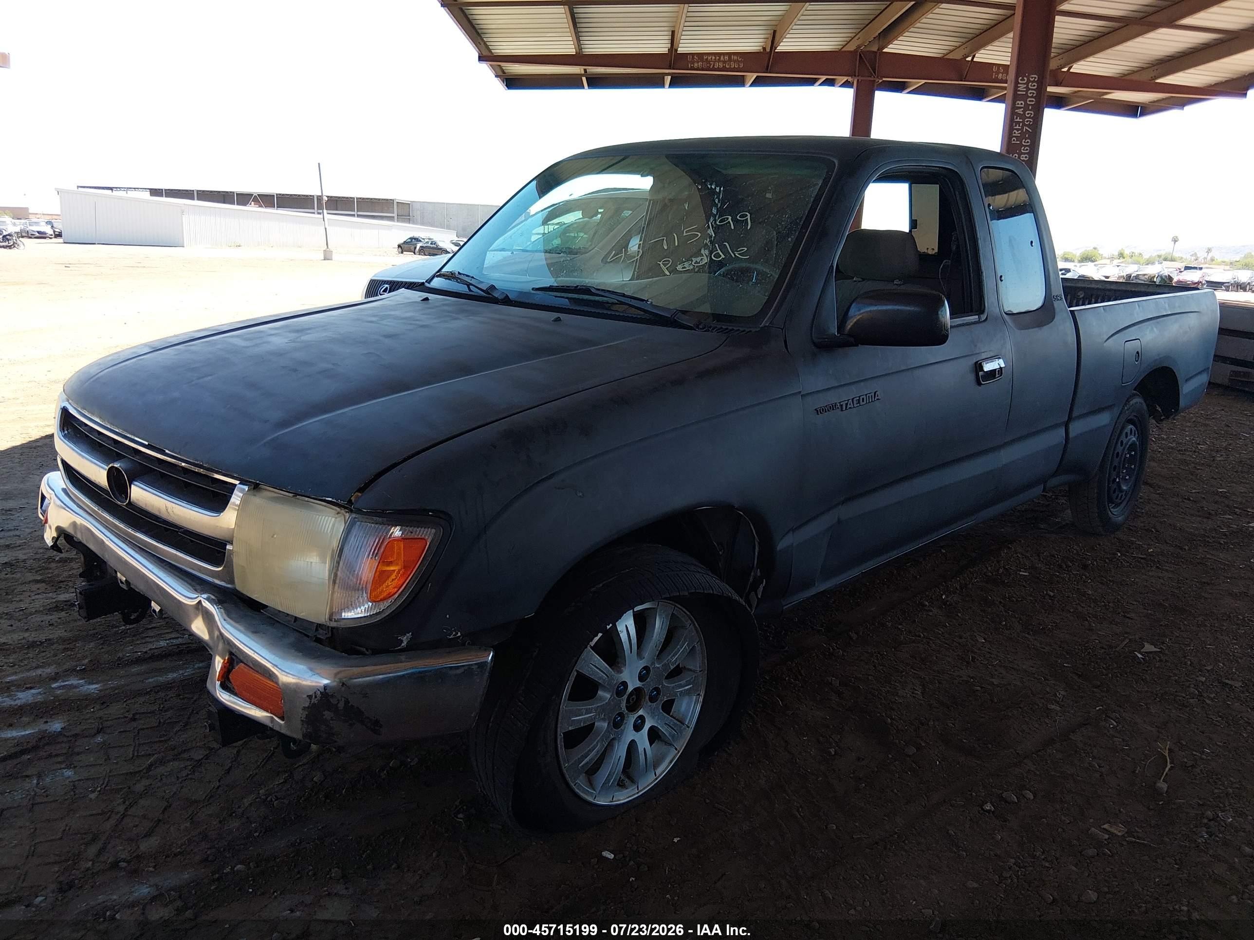 1998 Toyota Tacoma   Black vin: 4TAVL52N3WZ024263