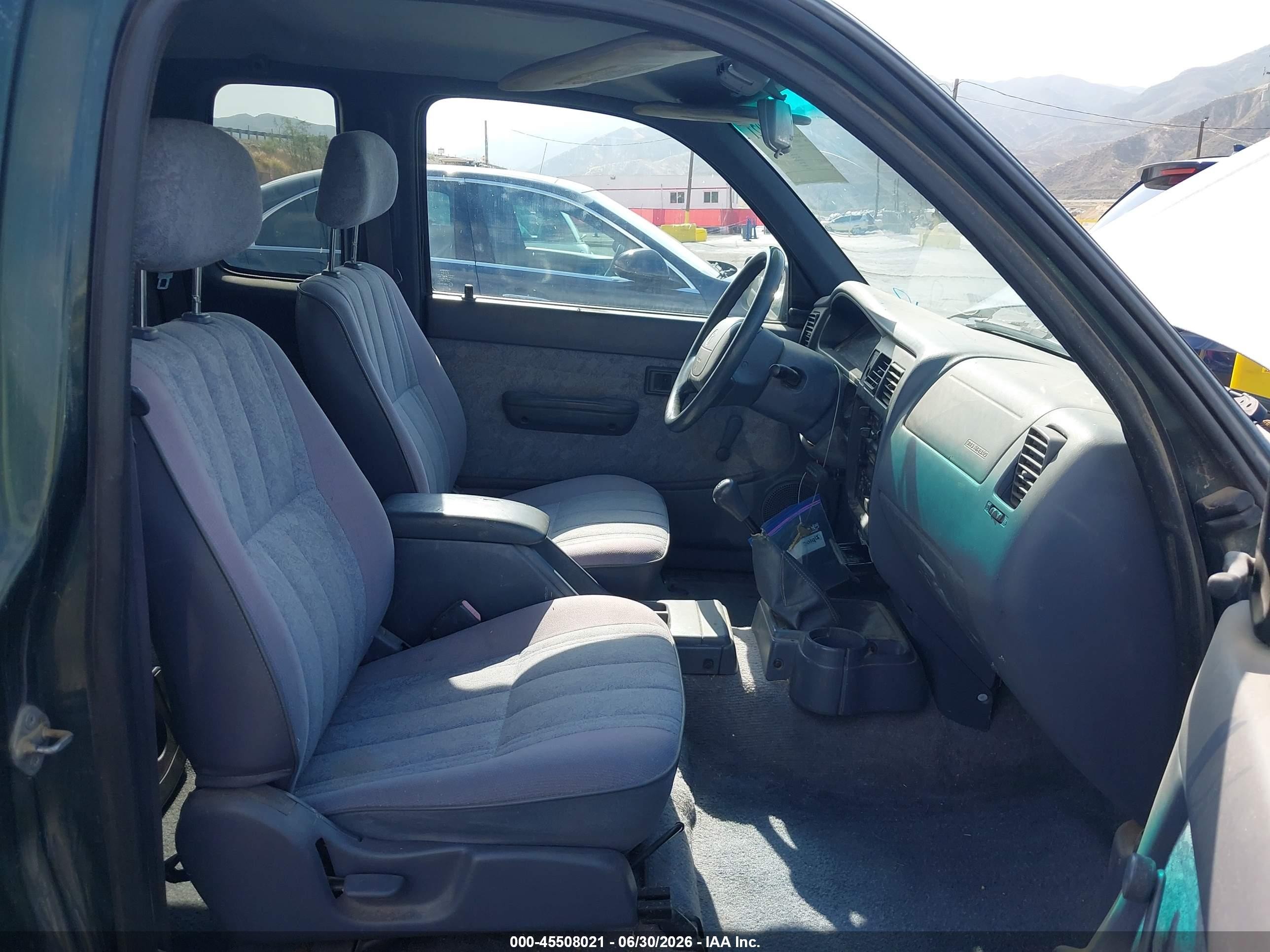 2000 Toyota Tacoma   Green vin: 4TAVL52N3YZ664914