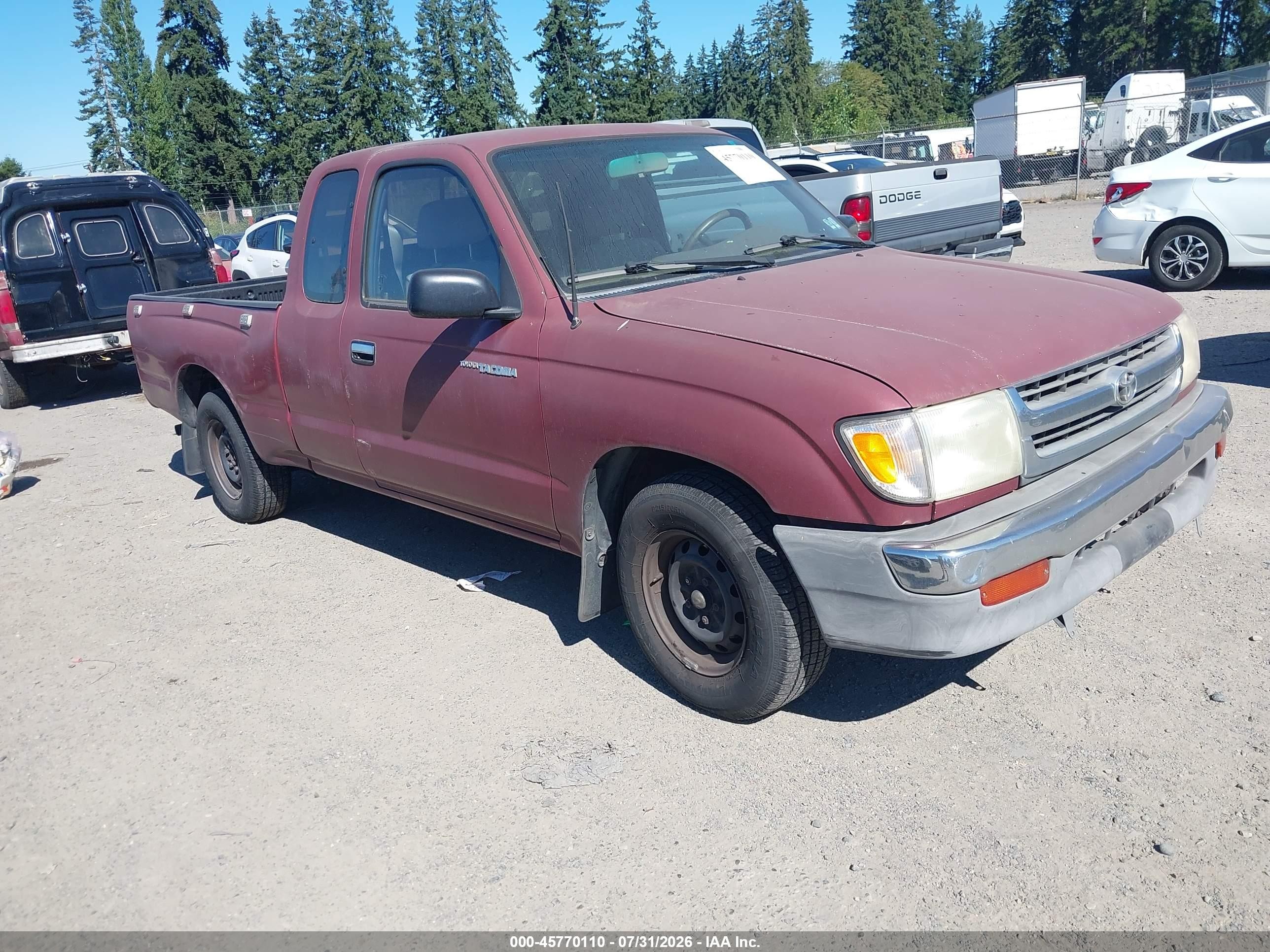 1998 Toyota Tacoma   Burgundy vin: 4TAVL52N4WZ007844