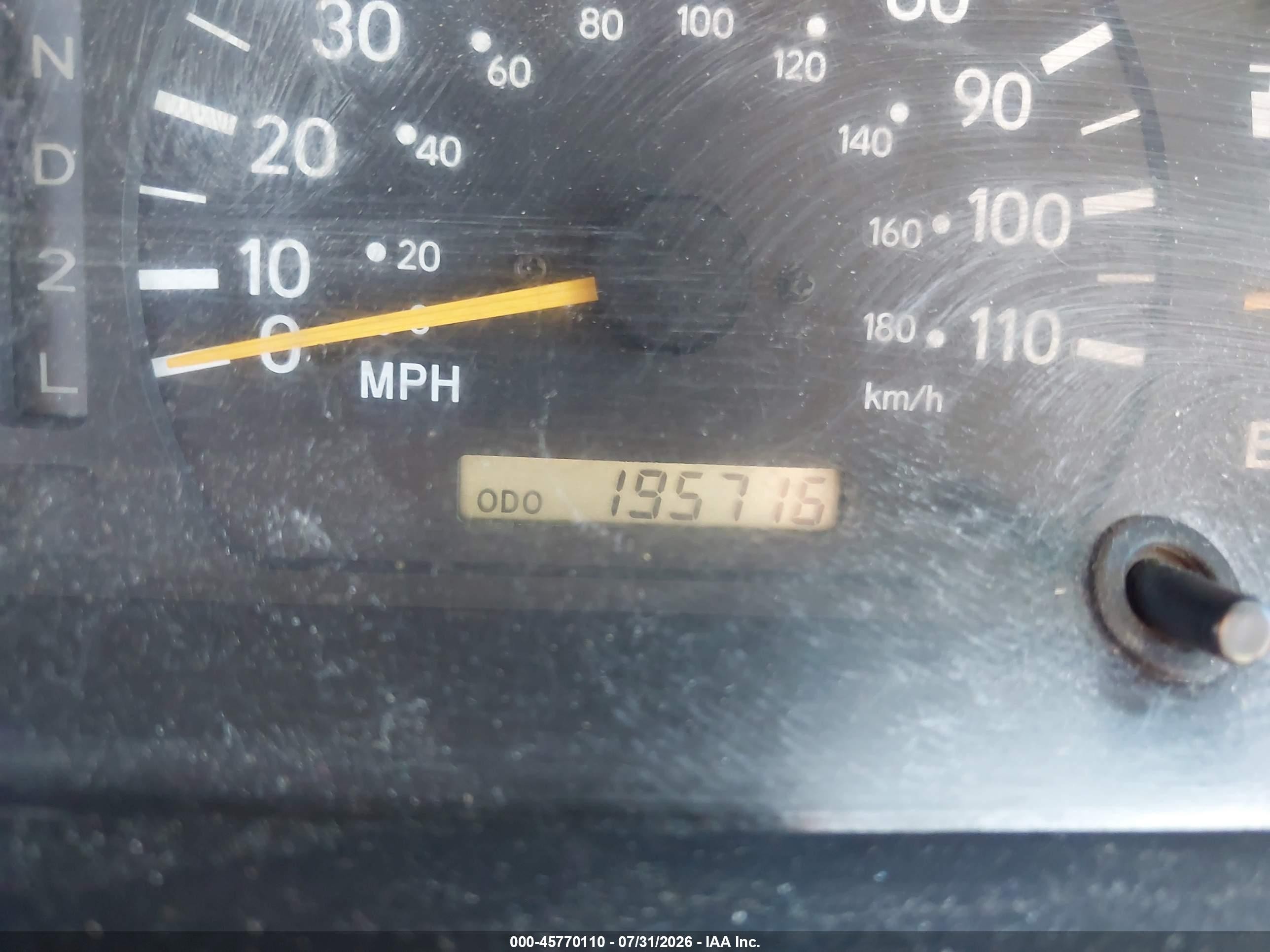 1998 Toyota Tacoma   Burgundy vin: 4TAVL52N4WZ007844