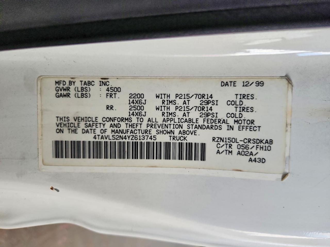 2000 Toyota Tacoma Base White vin: 4TAVL52N4YZ613745