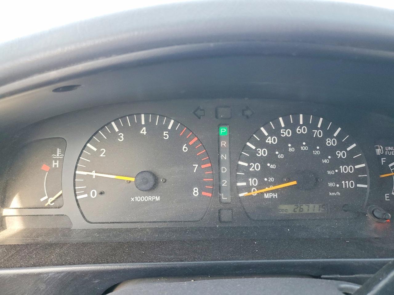 2000 Toyota Tacoma Base White vin: 4TAVL52N4YZ613745