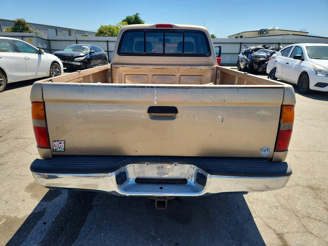 1996 Toyota Tacoma Xtracab Gold vin: 4TAVL52N5TZ113537