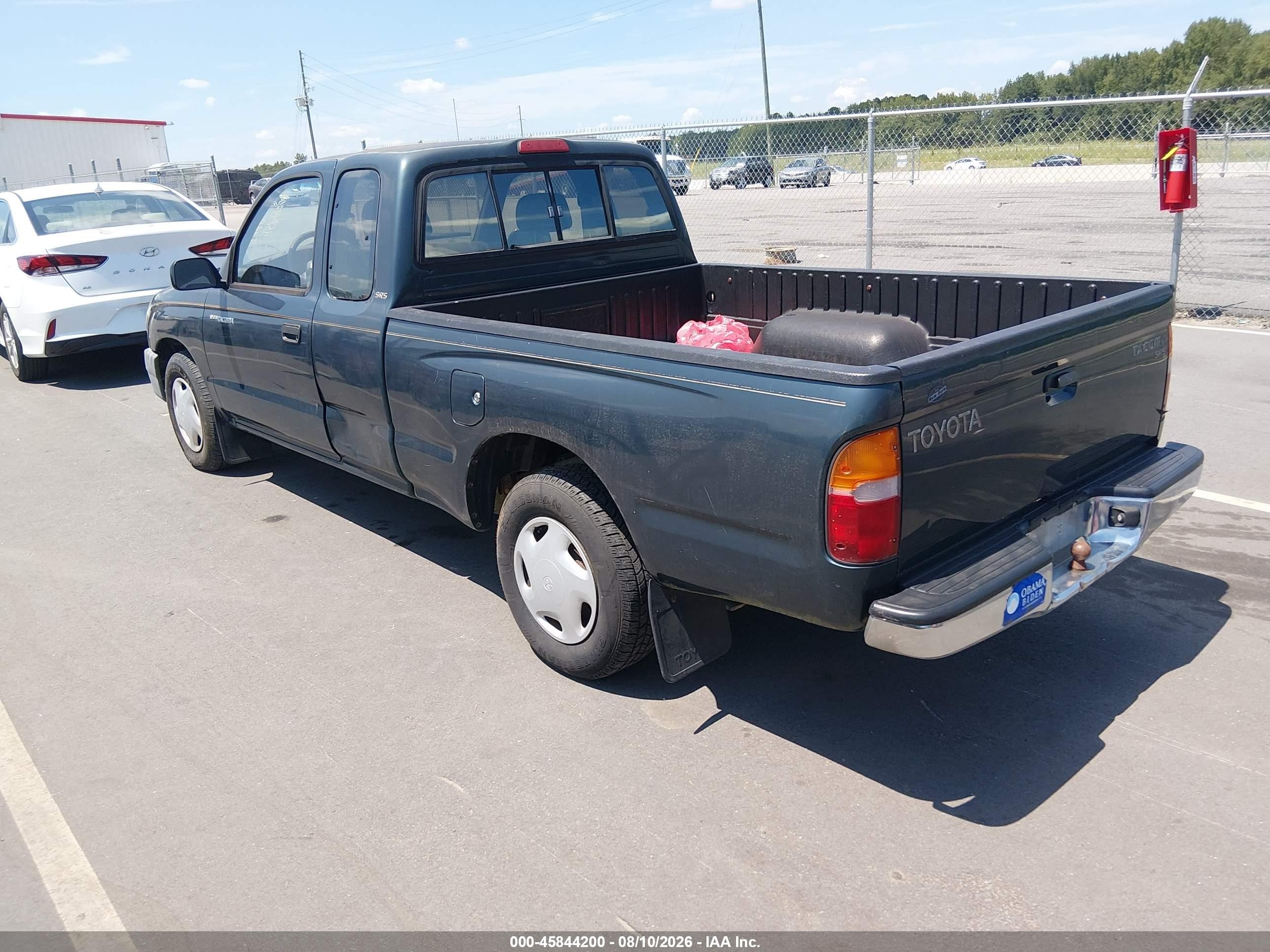1998 Toyota Tacoma   Зеленый vin: 4TAVL52N5WZ004676