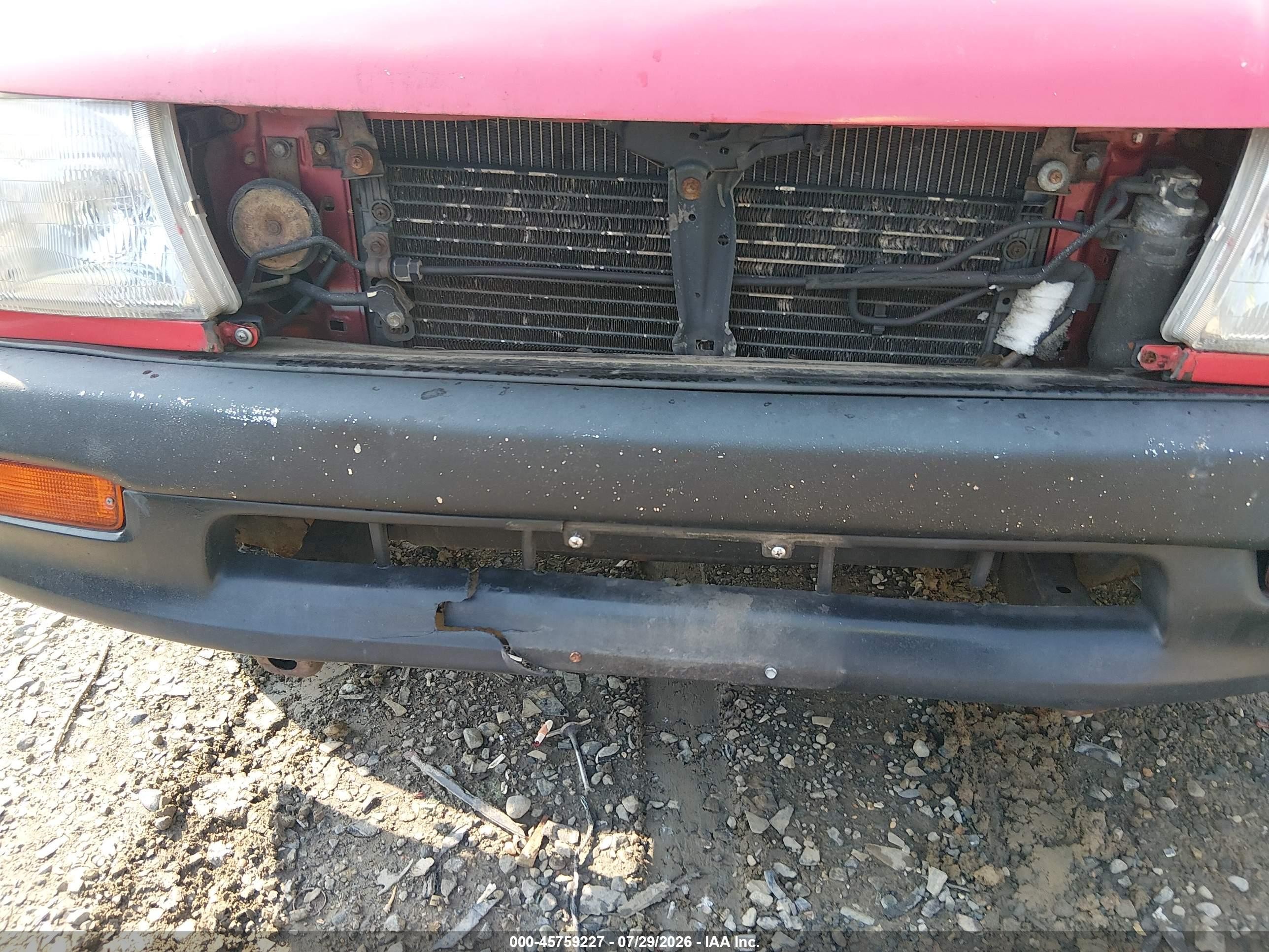 1998 Toyota Tacoma   Красный vin: 4TAVL52N5WZ053957