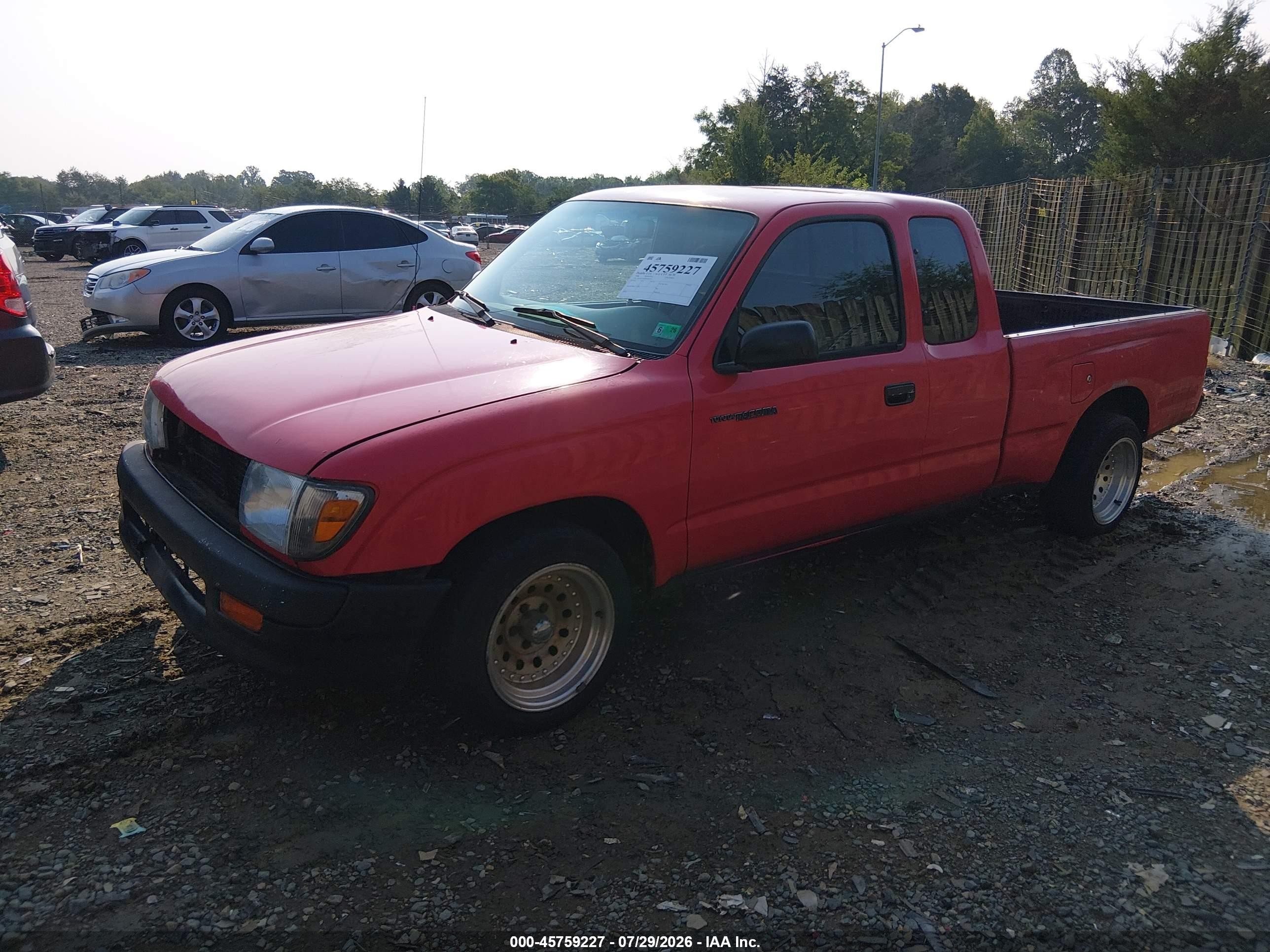 1998 Toyota Tacoma   Красный vin: 4TAVL52N5WZ053957