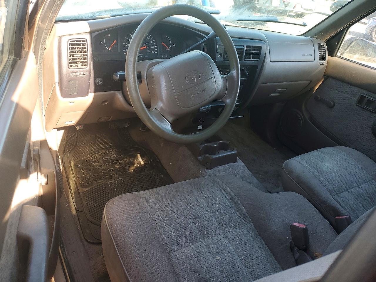 1999 Toyota Tacoma Xtracab Gold vin: 4TAVL52N5XZ567941