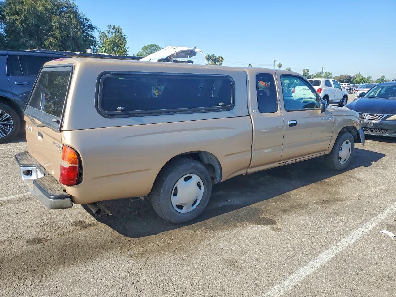 1999 Toyota Tacoma Xtracab Gold vin: 4TAVL52N5XZ567941